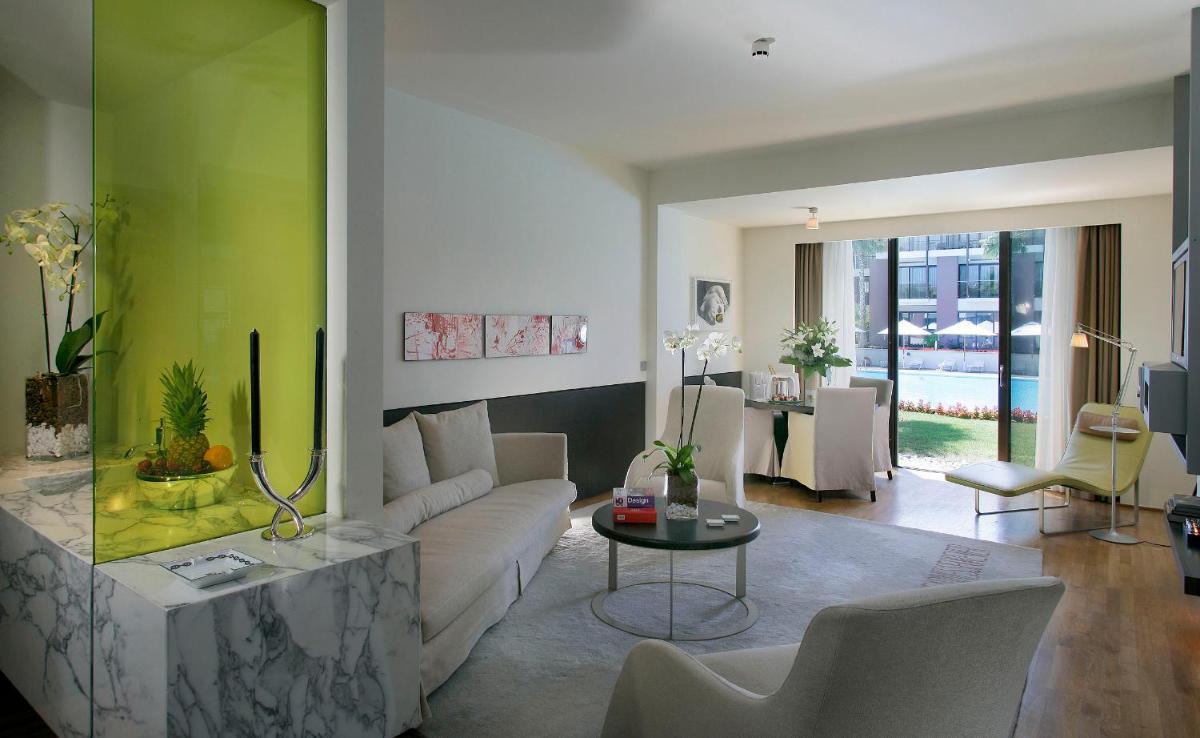 Executive Suite - Photo 5