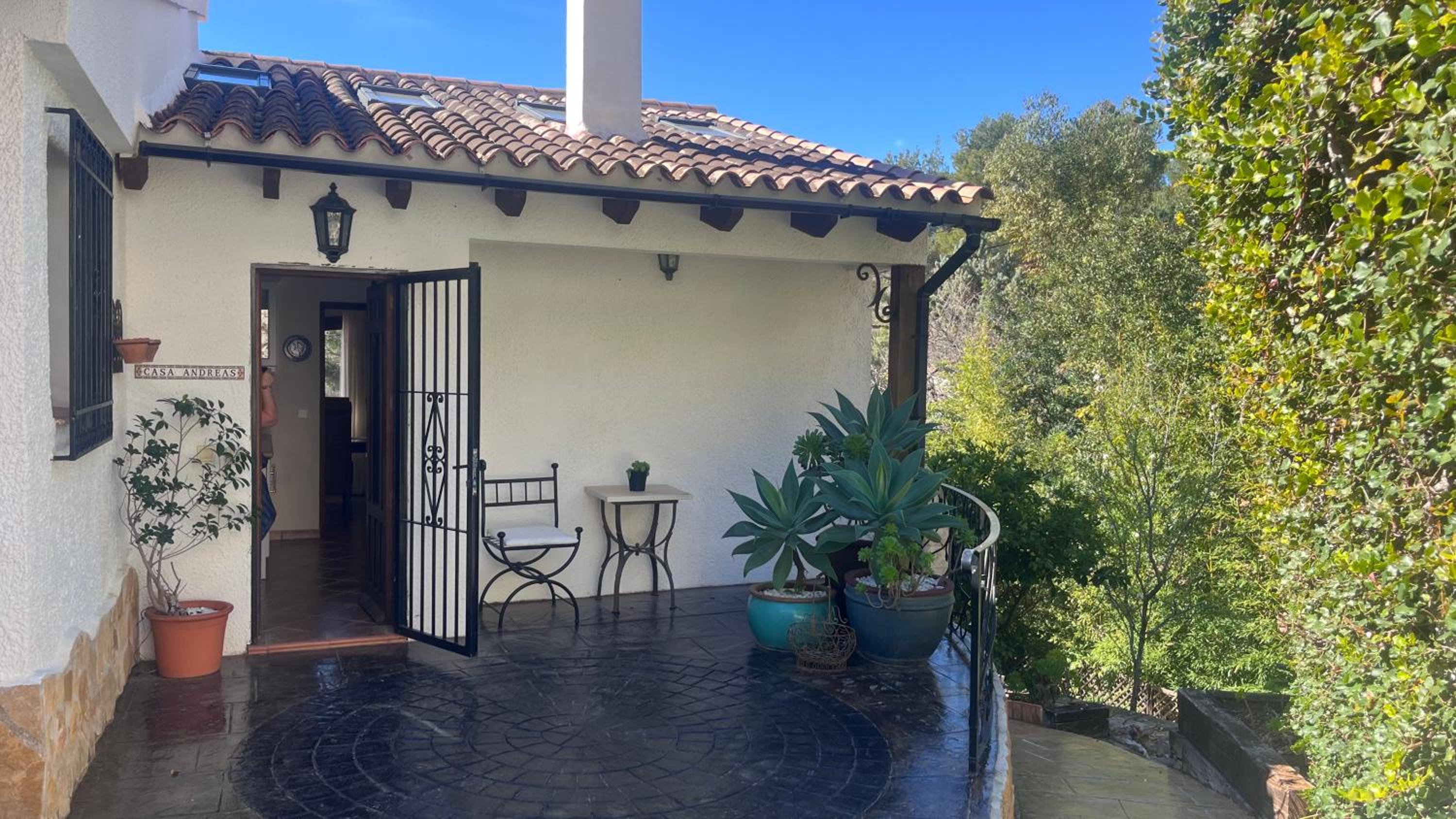 Three-Bedroom Villa photo 2
