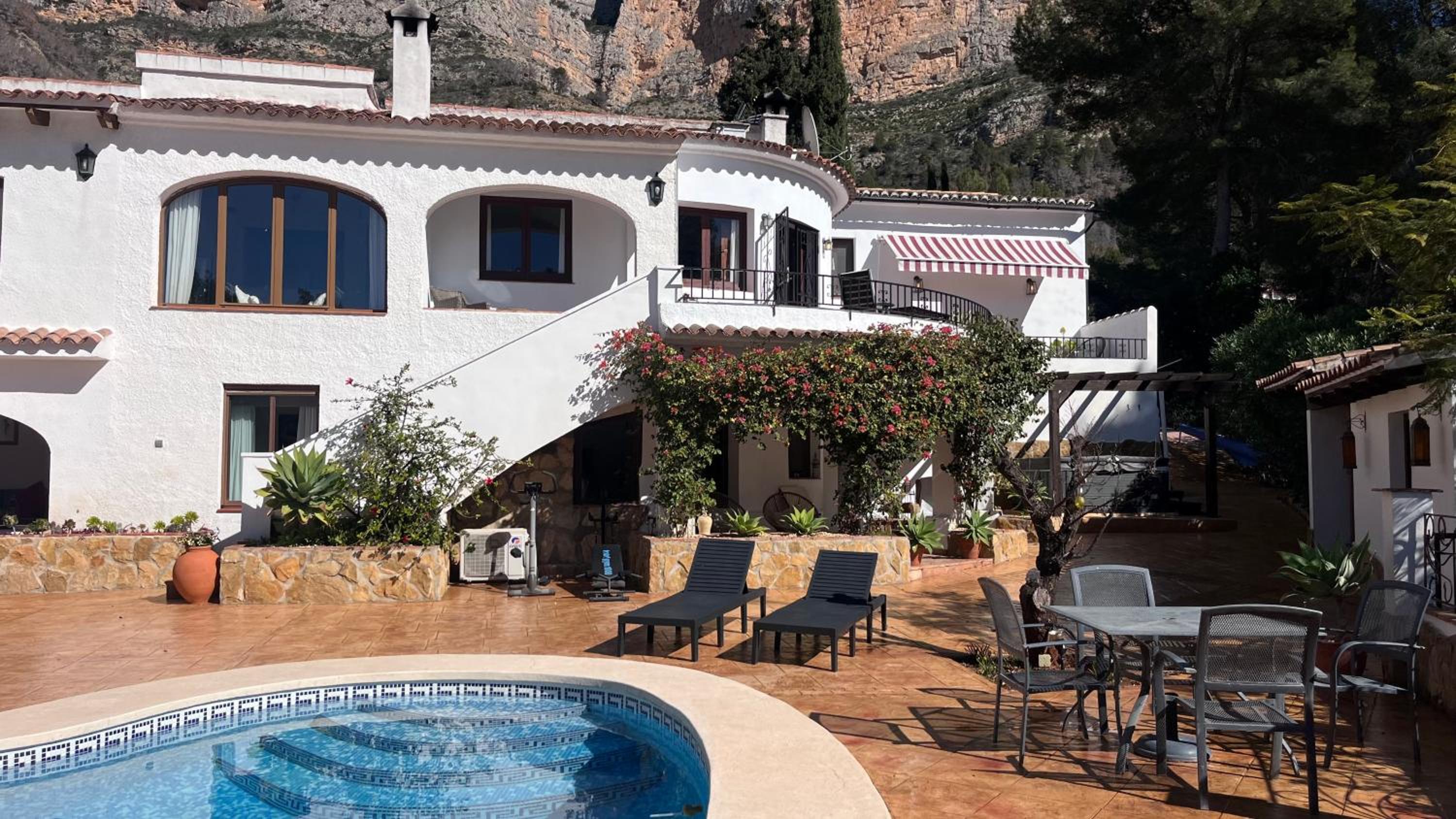 Villa de Tres Habitaciones