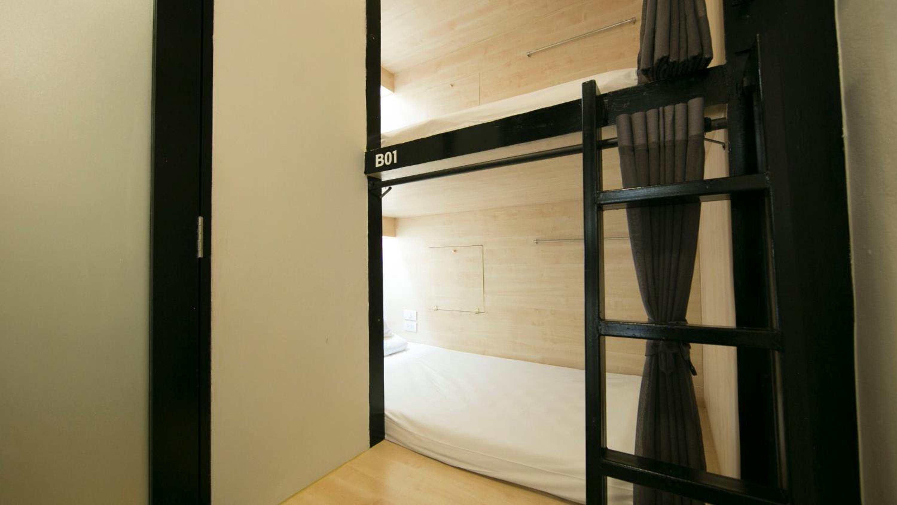 Bed in 4-Bed Mixed Dormitory Room with Shared Bathroom ( A) photo 3