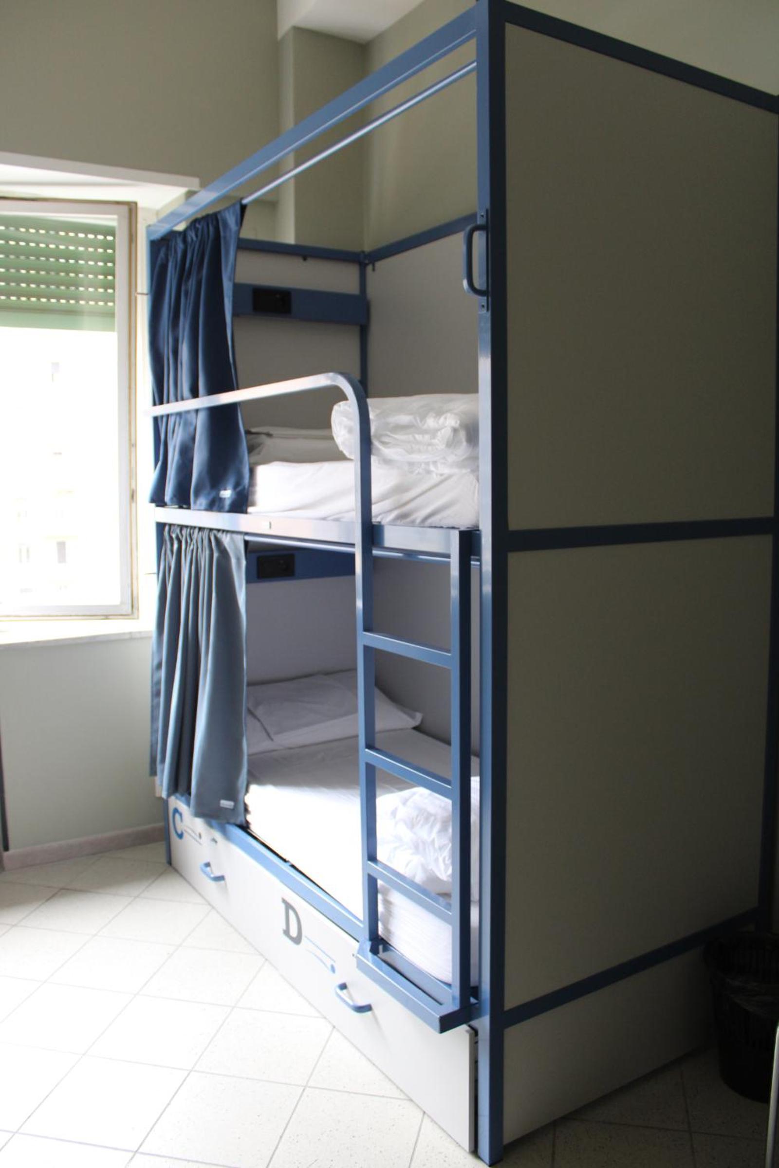 Bed in 4-Bed Female Dormitory Room photo 2