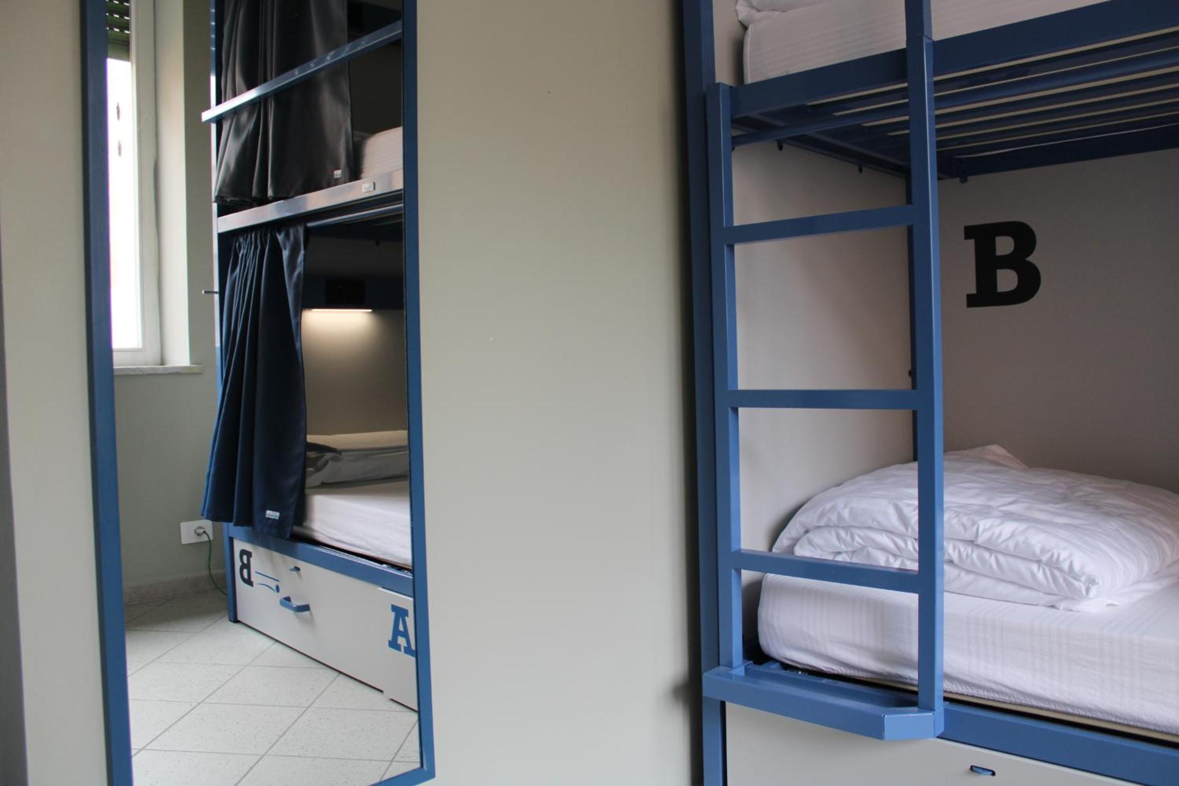 Bed in 4-Bed Female Dormitory Room photo 1