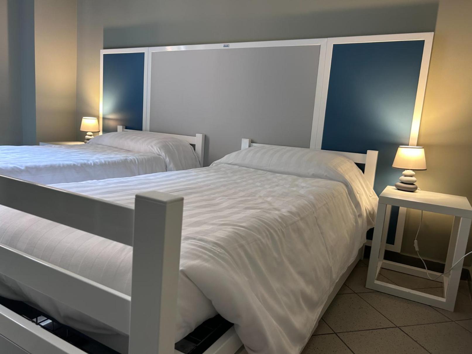Double or Twin Room with Private Bathroom photo 3