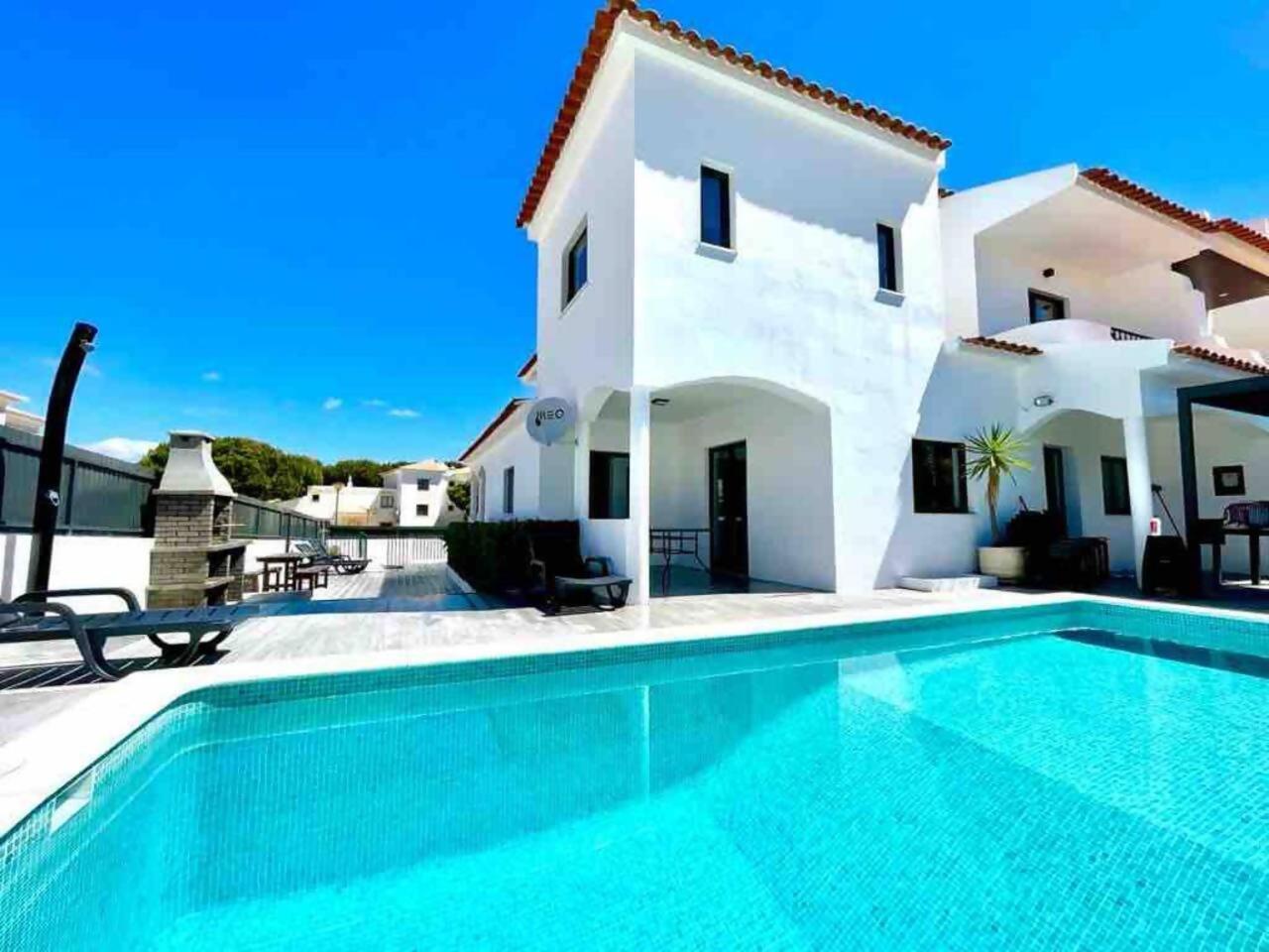 Villa photo 1