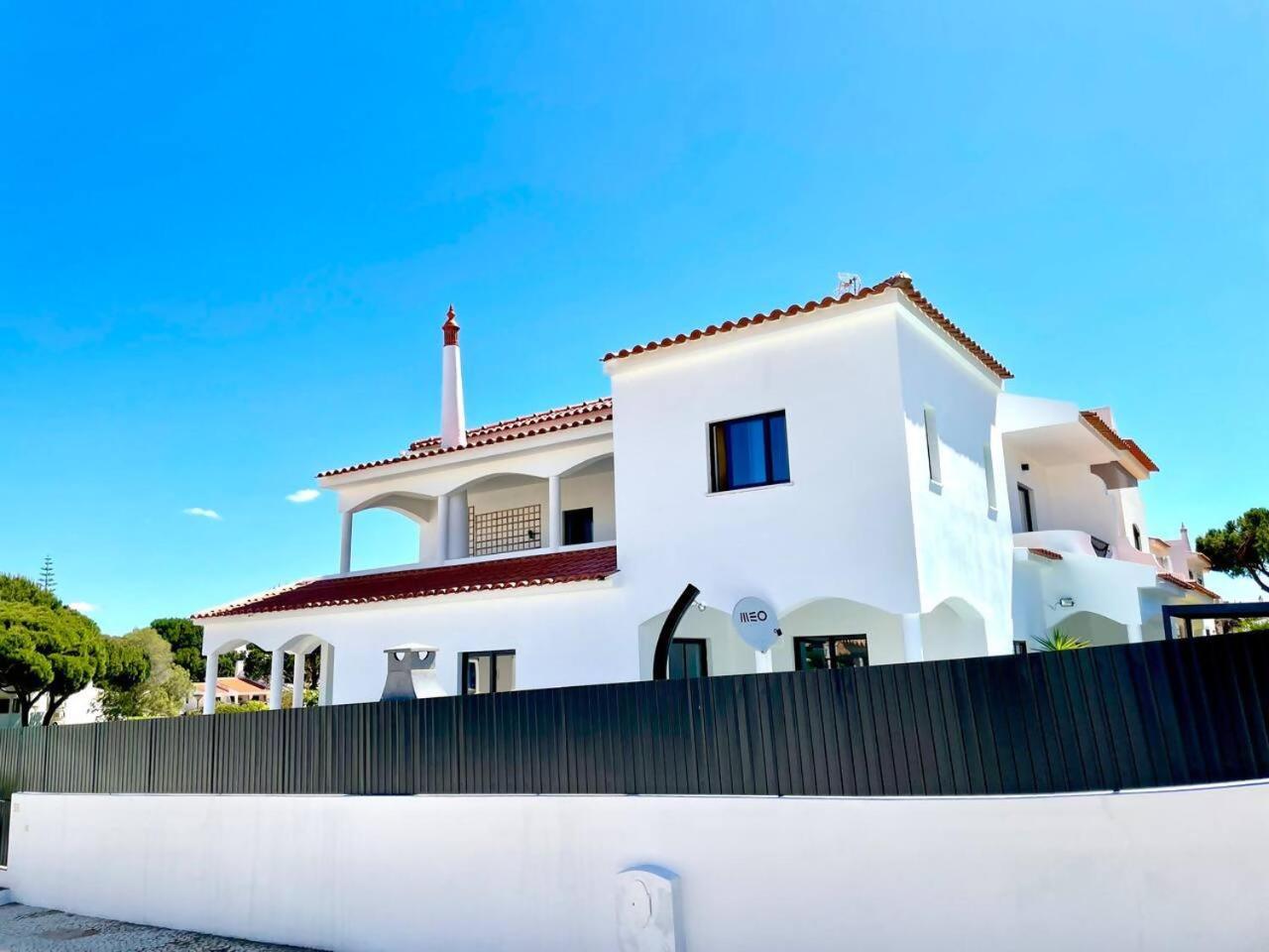 Villa photo 3