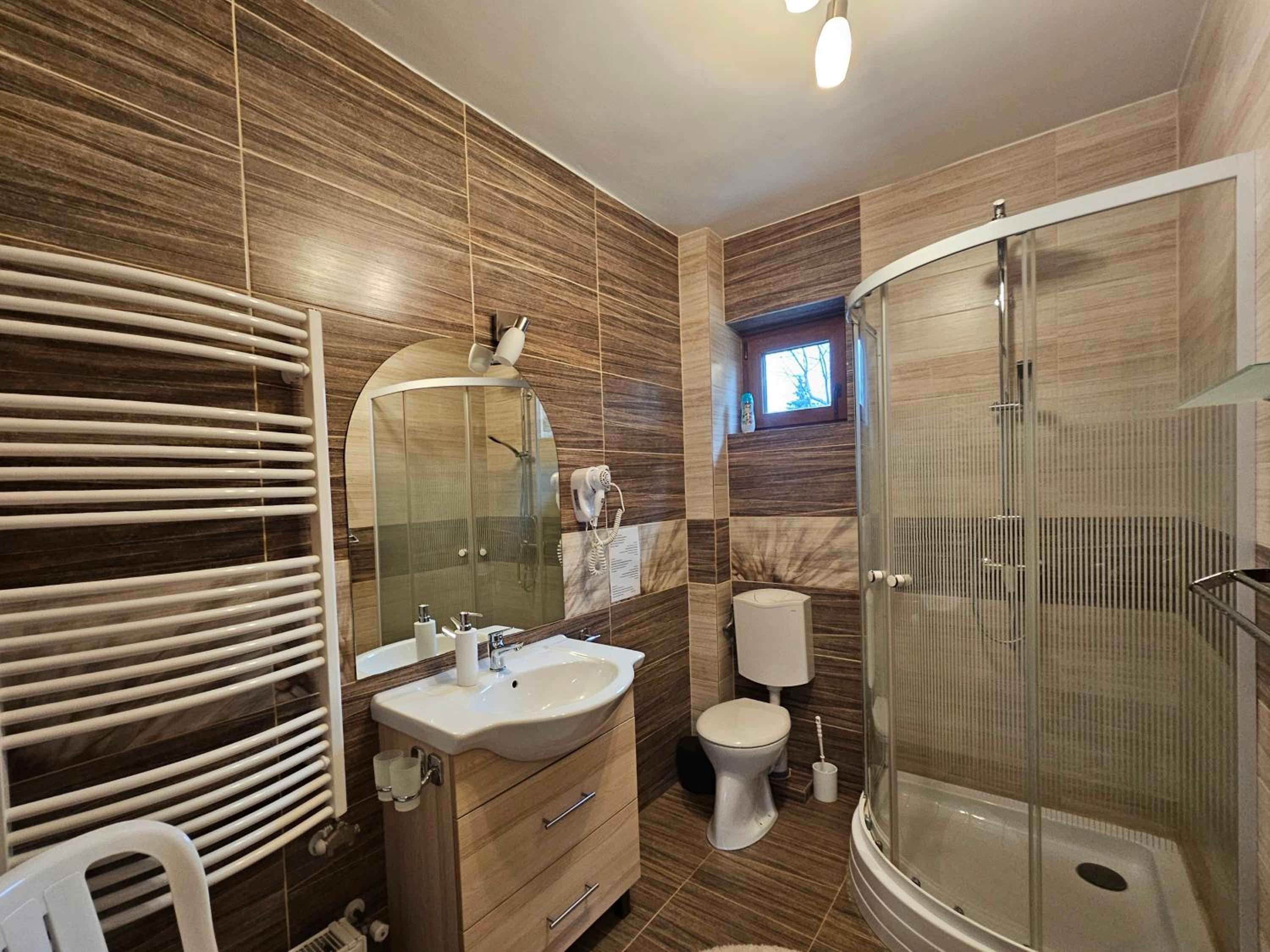 Deluxe Suite with Spa Bath