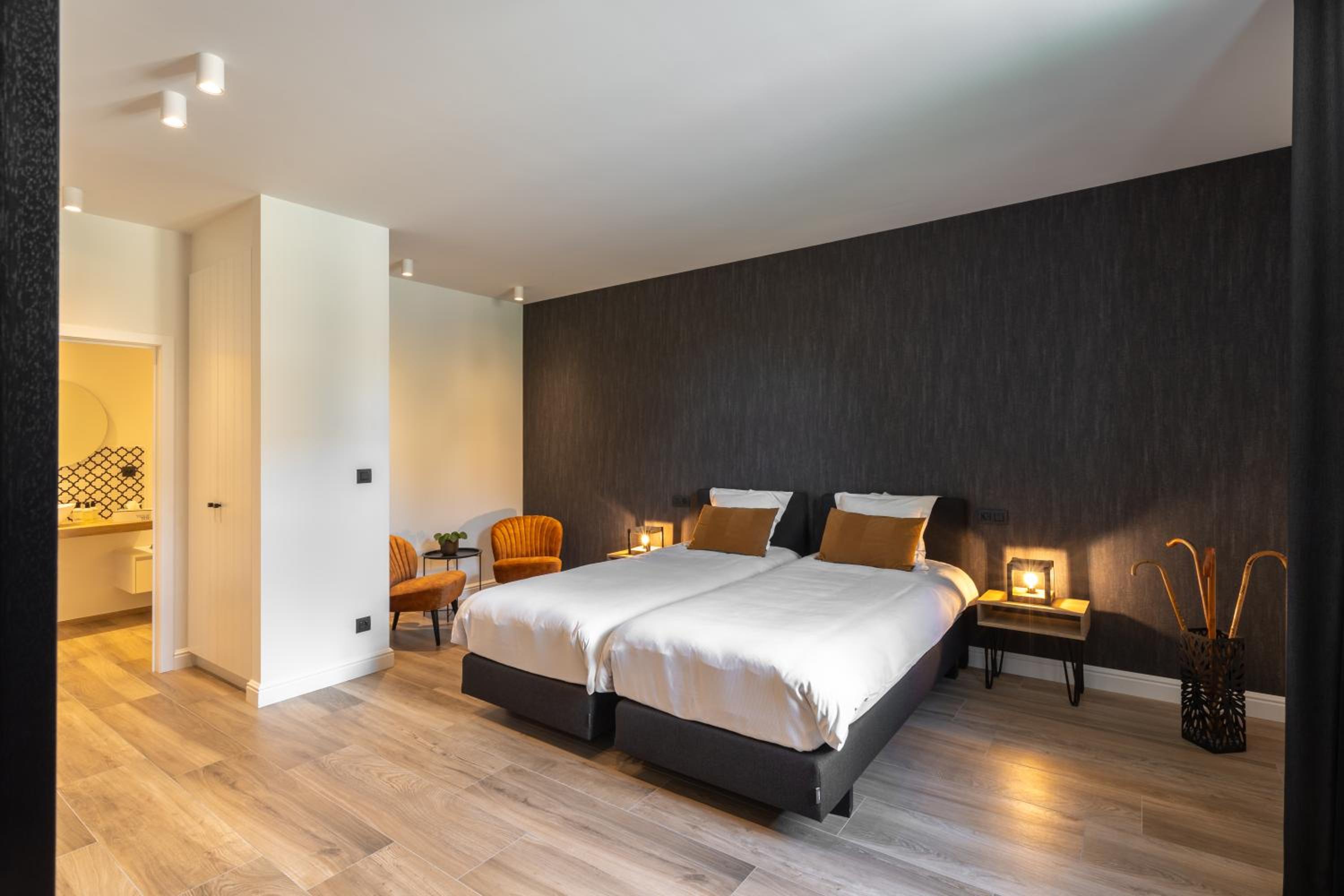 Double Room With Private Bathroom photo 1