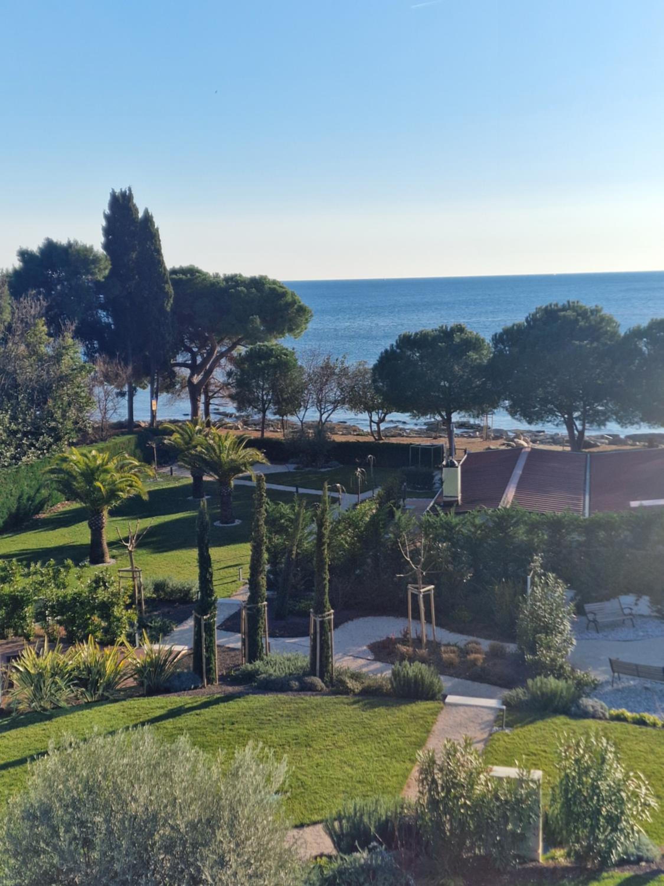 Premium Double Room with Balcony and Sea View photo 3