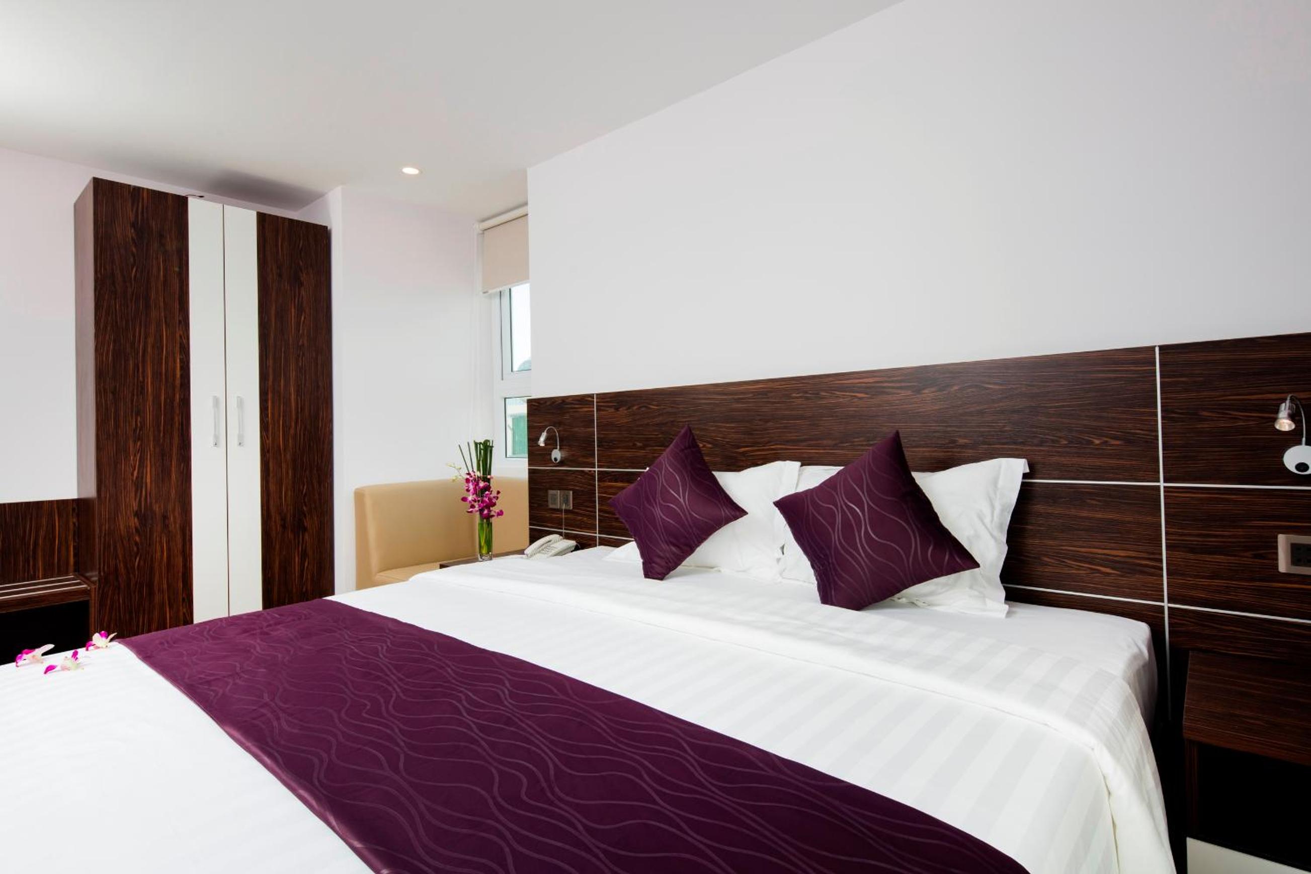 Deluxe Double Room With City View And Balcony photo 2