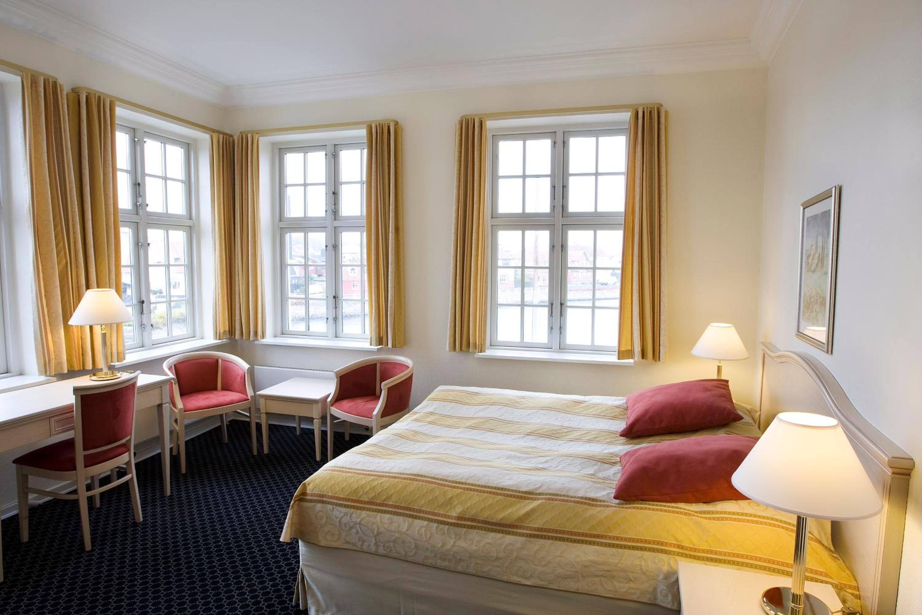 Double or Twin Room photo 1