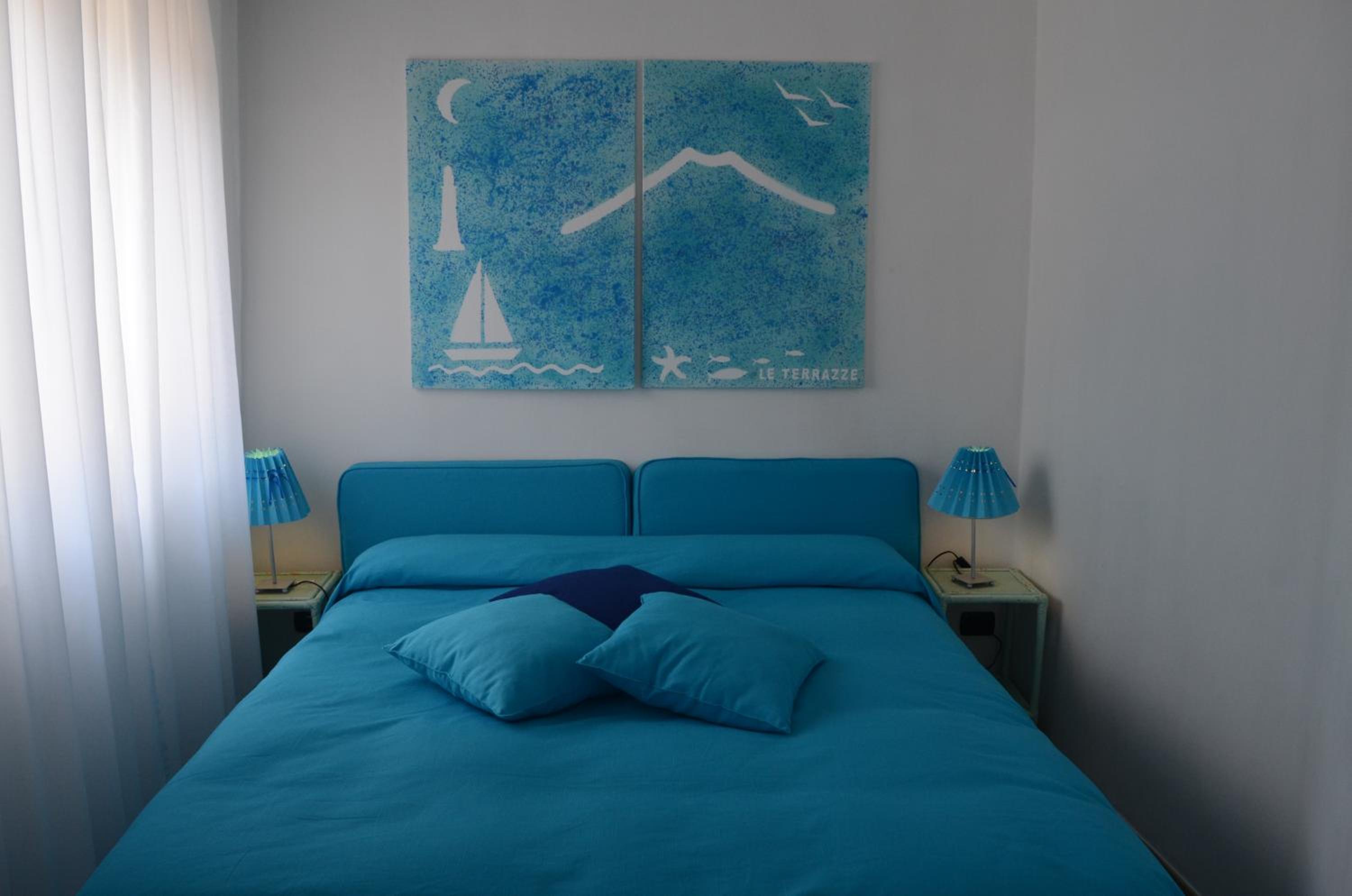 Studio with Balcony and Sea View (2 Adults) - Photo 8