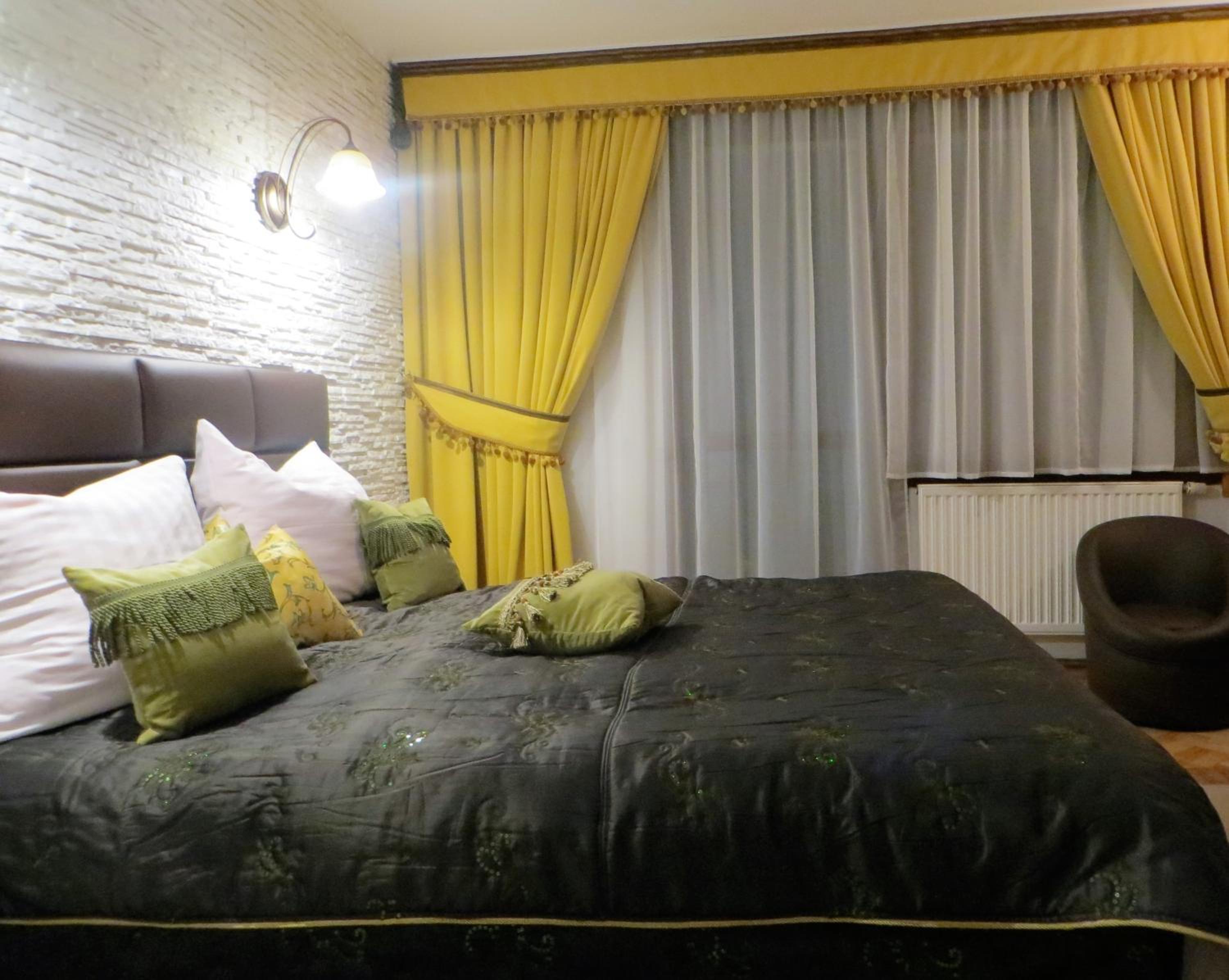 Double Room - Photo 4