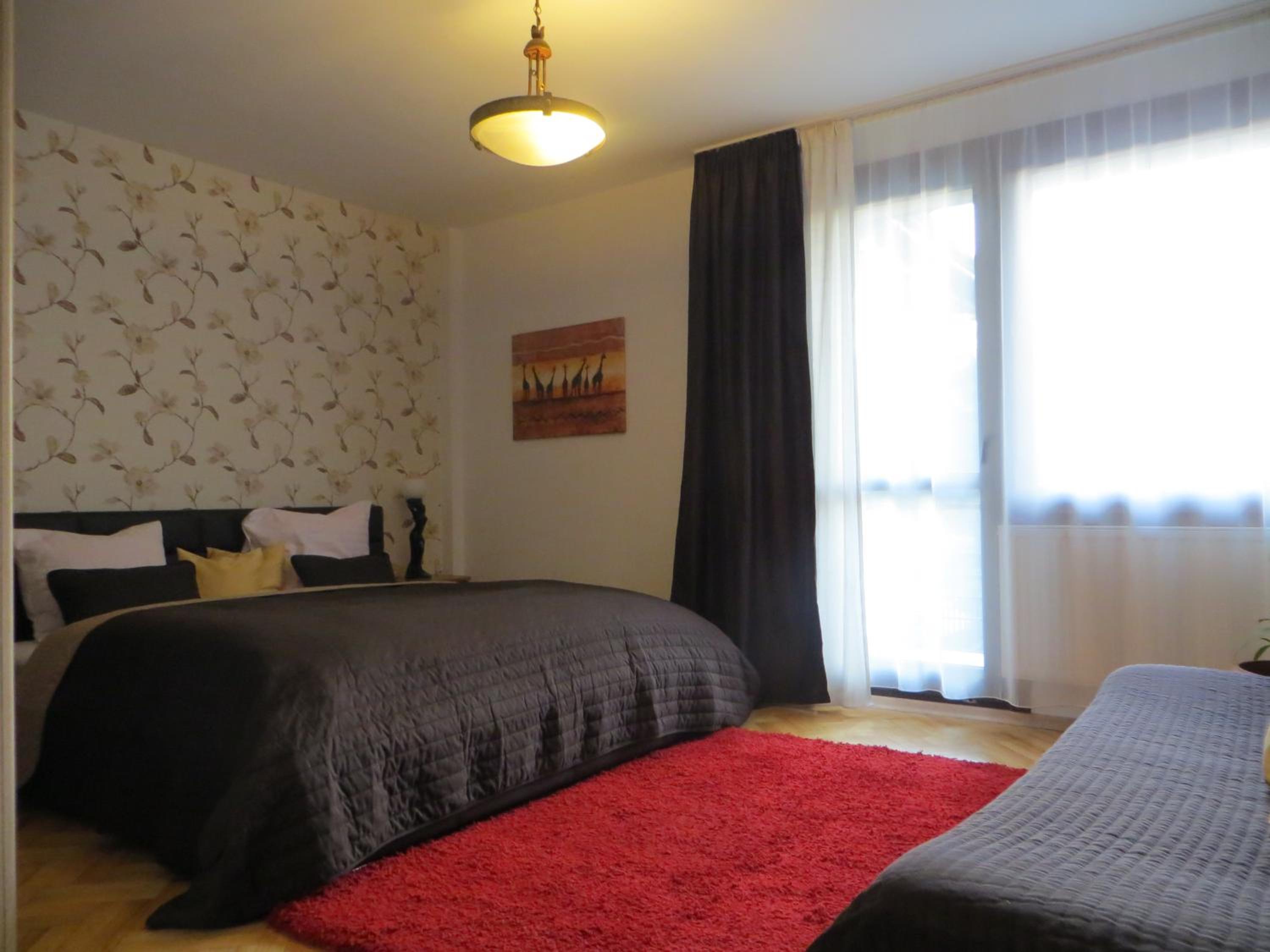 Suite with Balcony (1 bedroom + 1 living room)