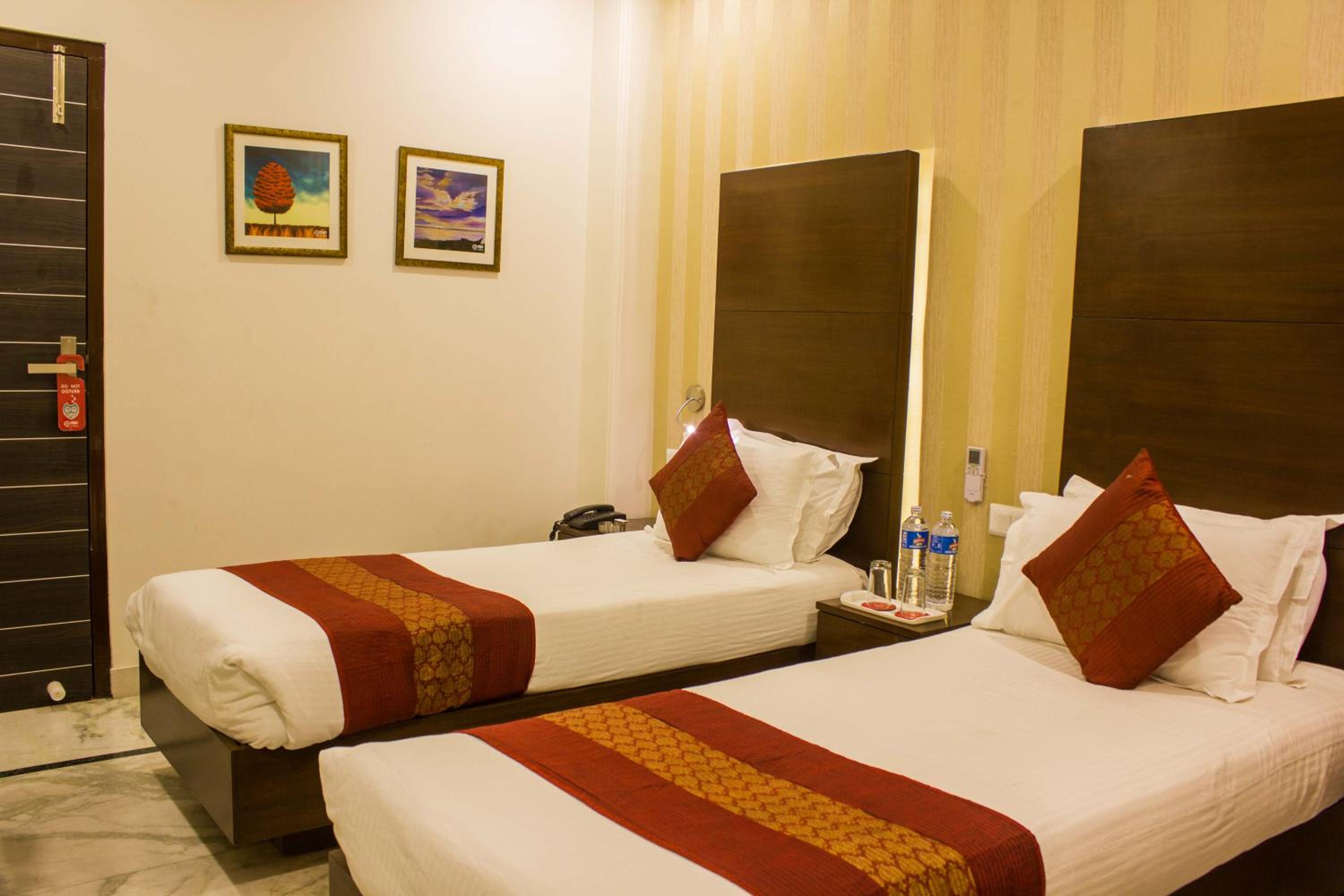 Standard Twin Room - Photo 1