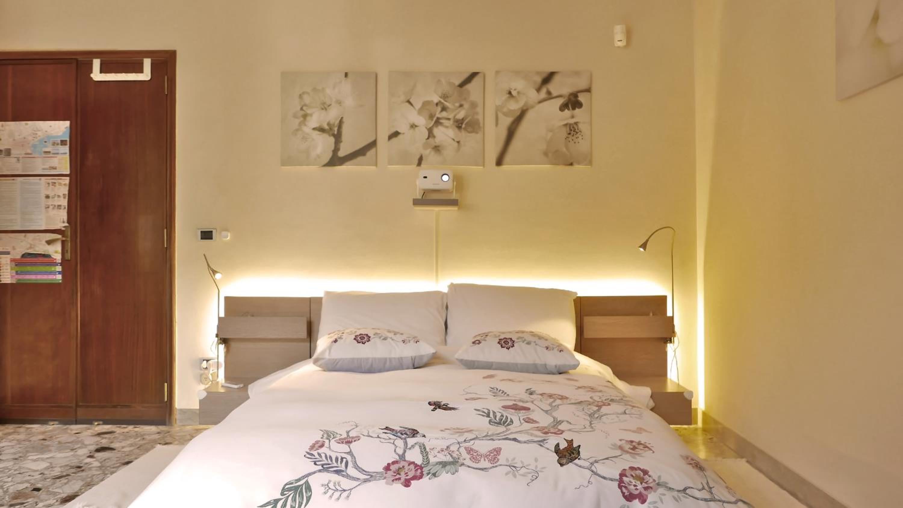 Queen Room with Balcony