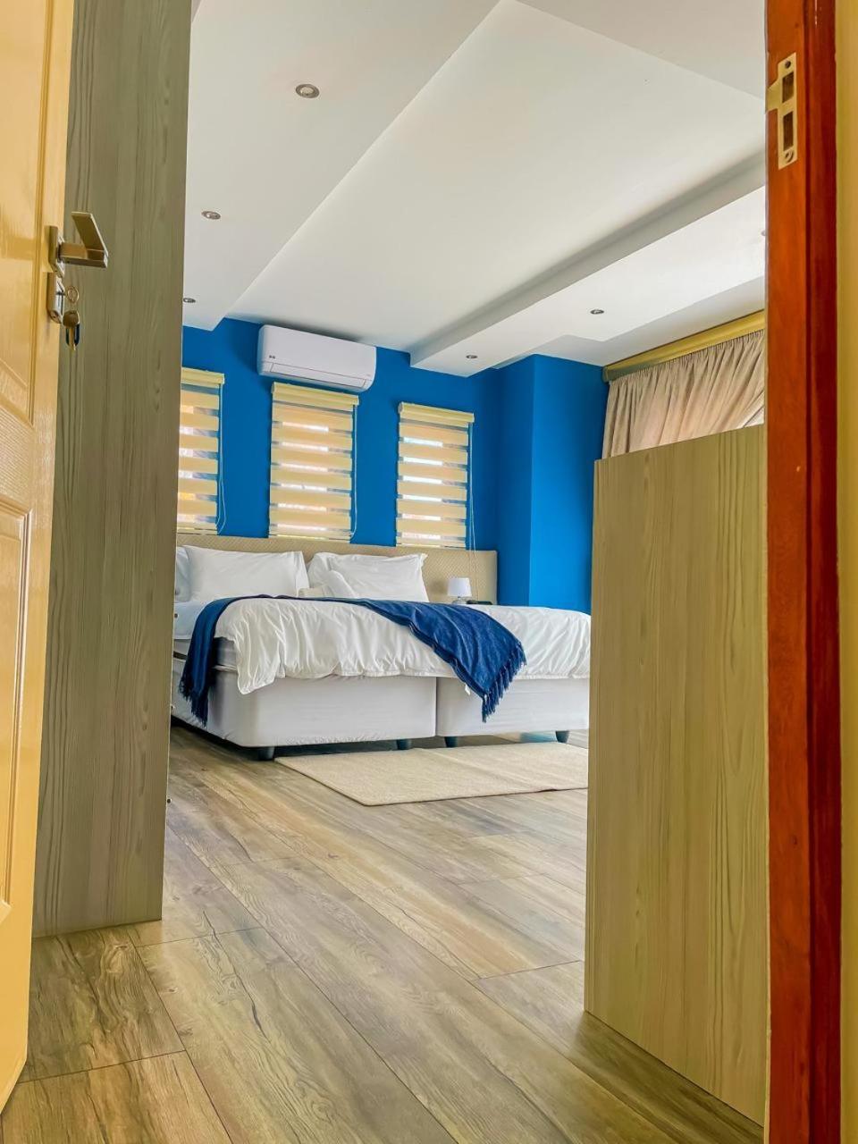 Double Room - Photo 3