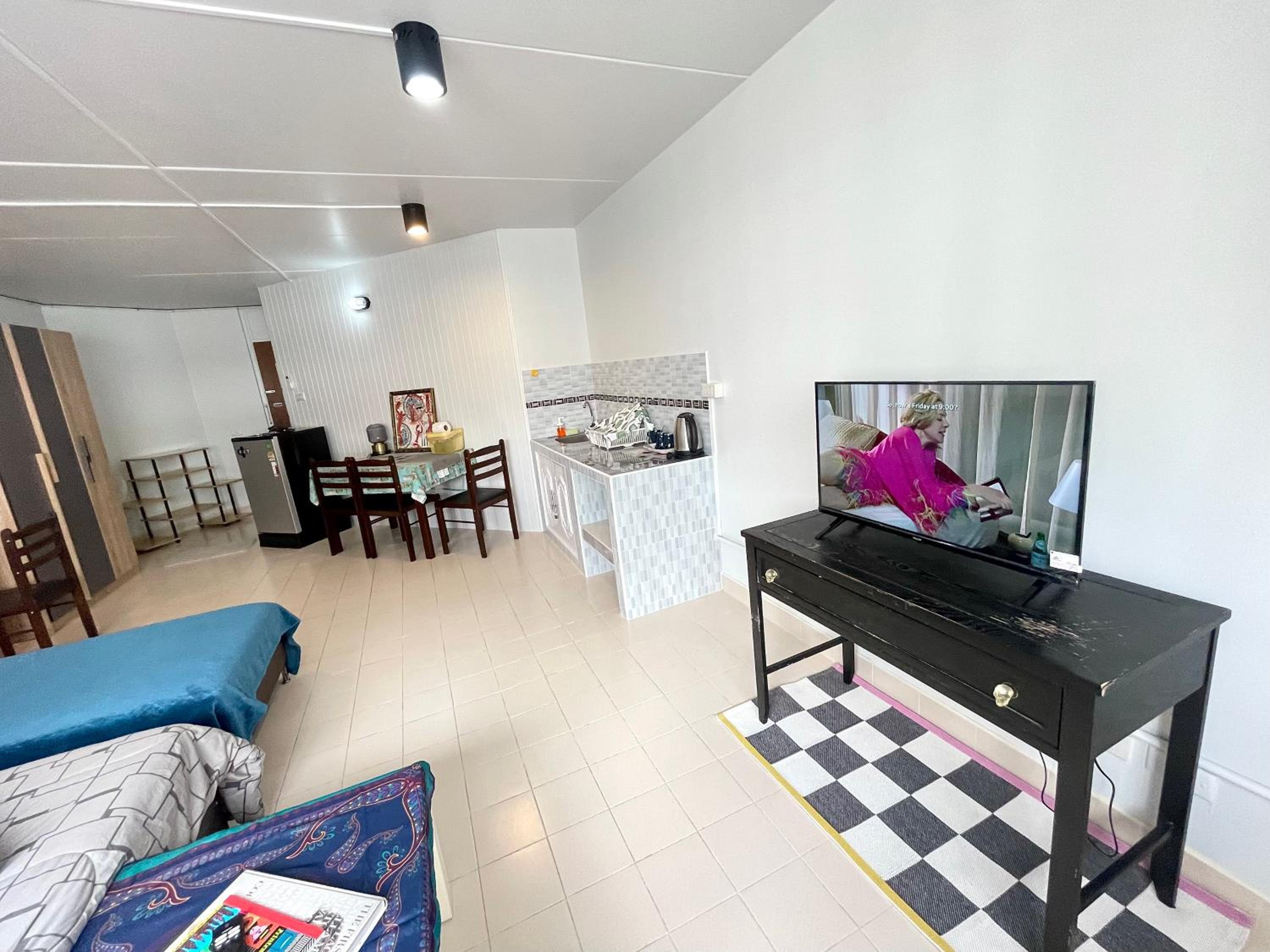 Deluxe Room (2 Adults + 1 Child) photo 3