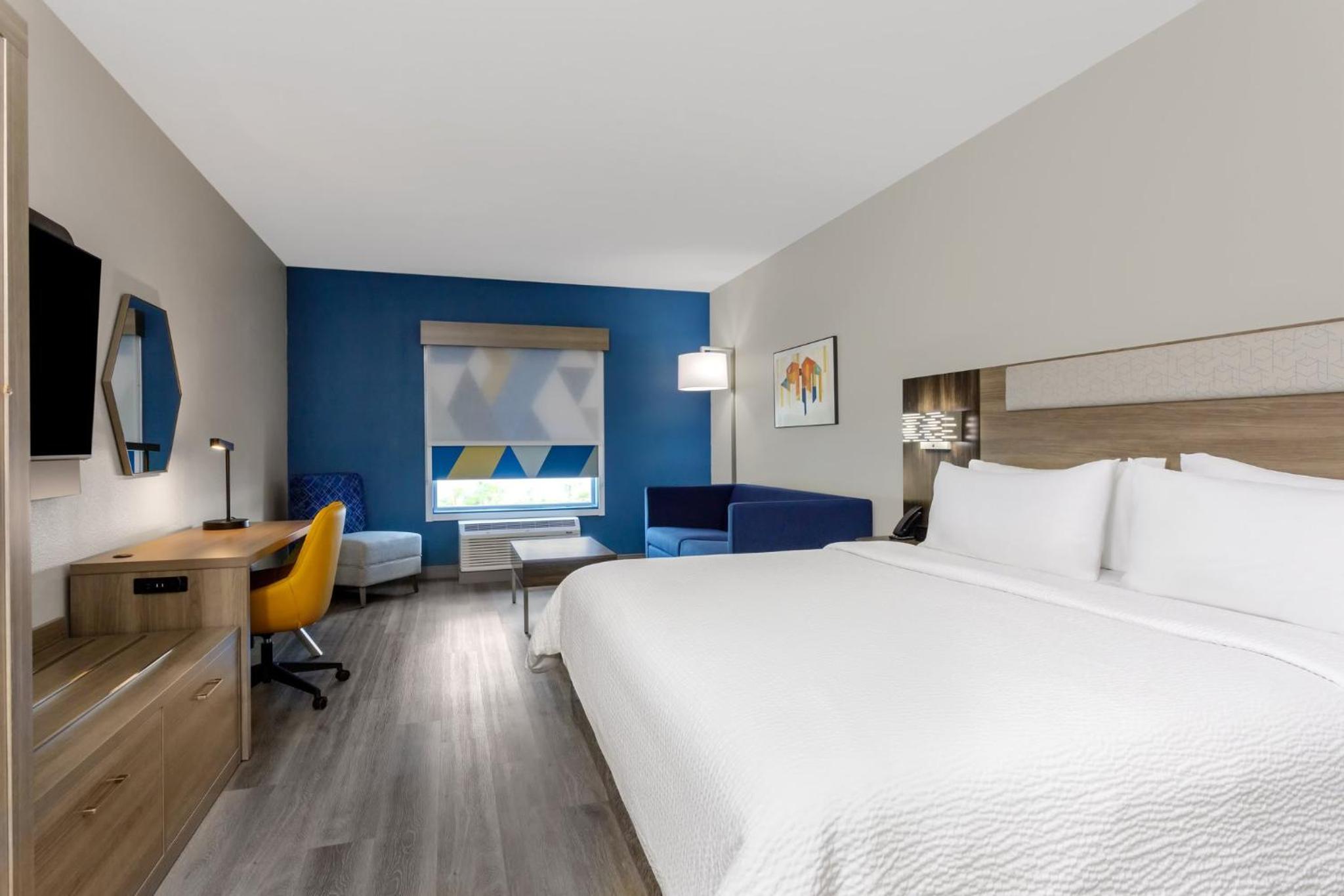 King Suite with Sofa Bed