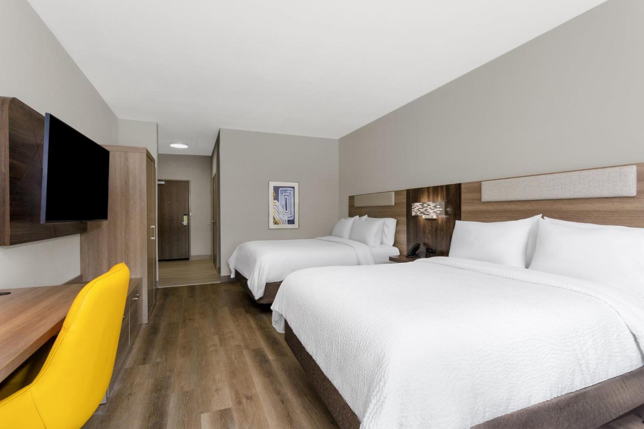 Standard Room with Two Queen Beds