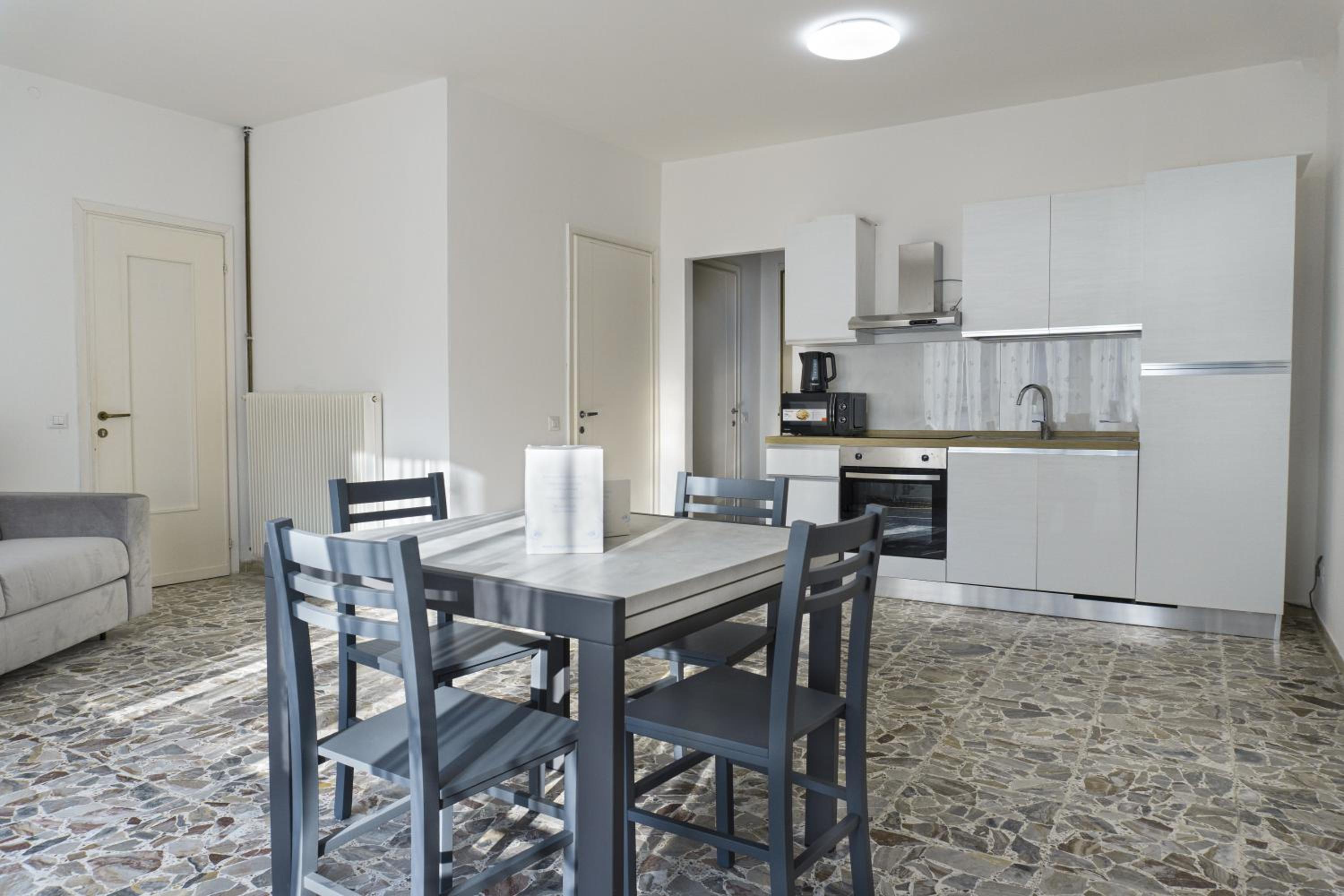 One-Bedroom Apartment