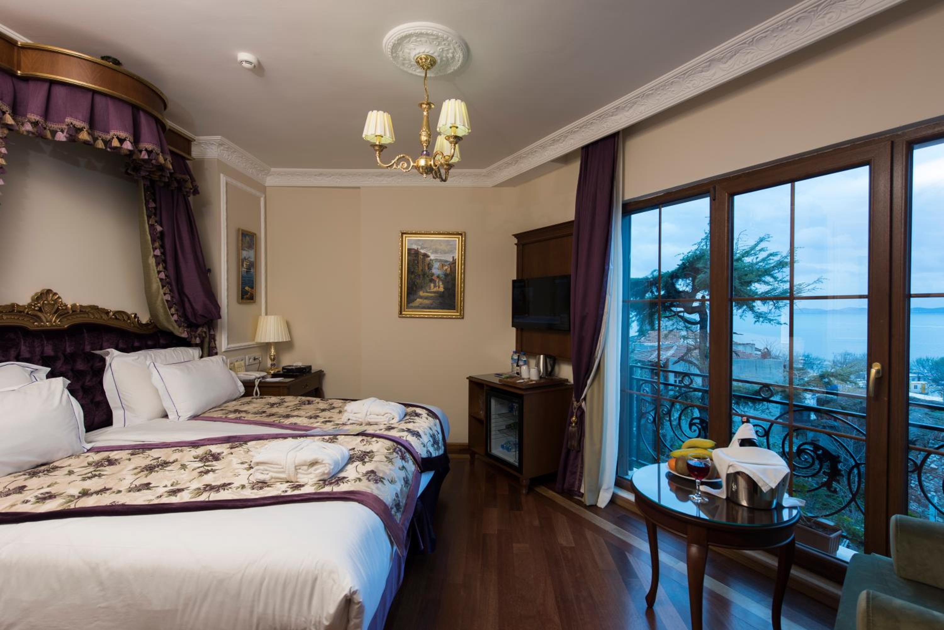 Superior Suite Sea and Bucoleon Palace View photo 3