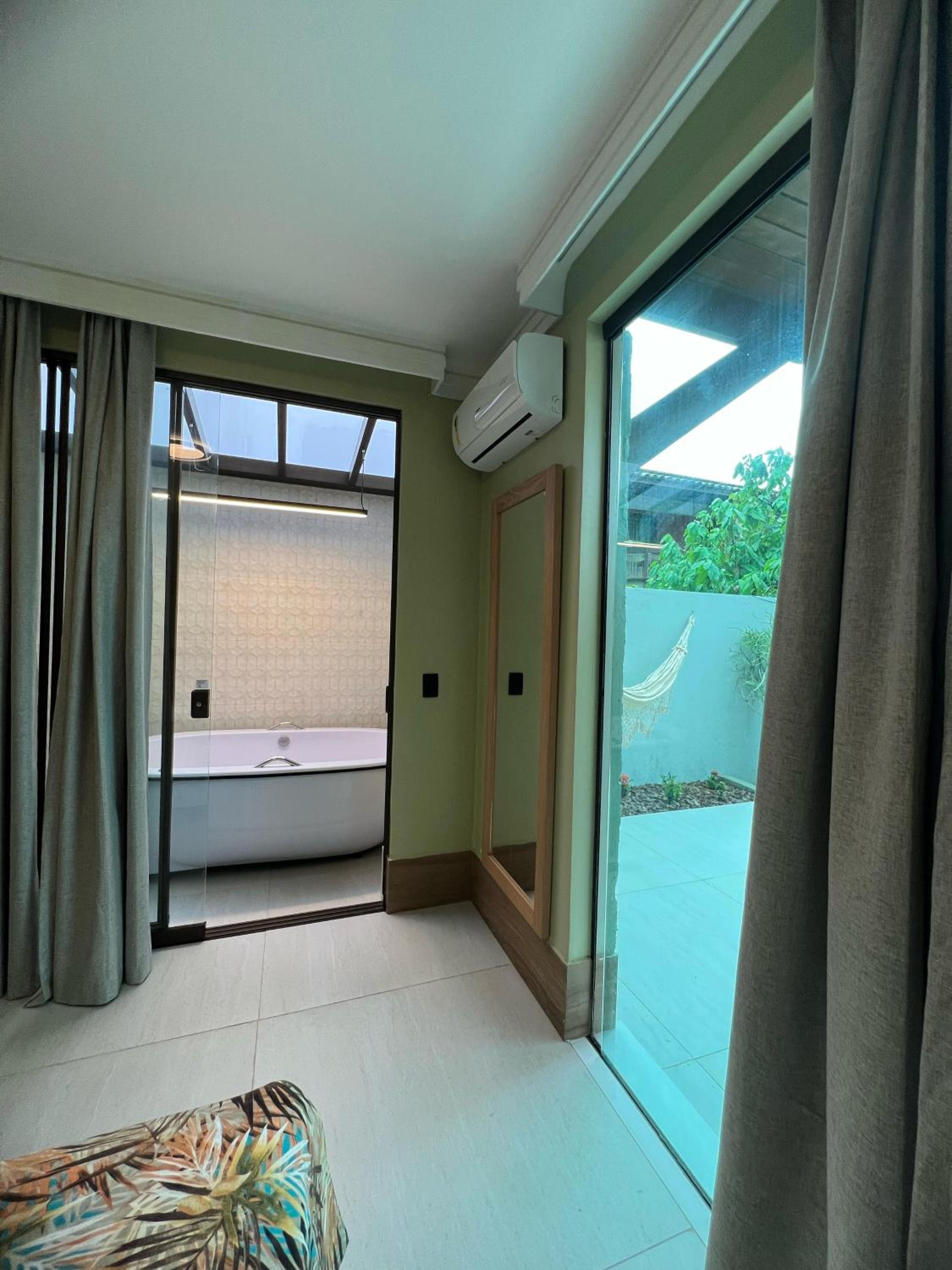 King Suite with Balcony photo 2