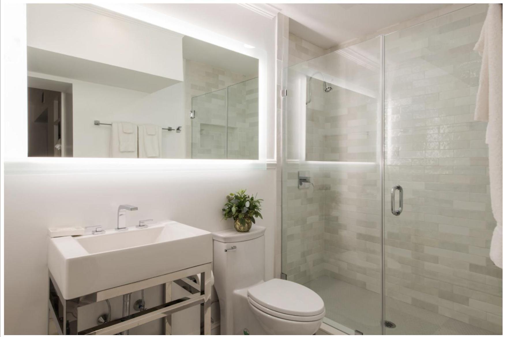 Devereux Suite - Grand/Former Wine Cellar/No Windows photo 2