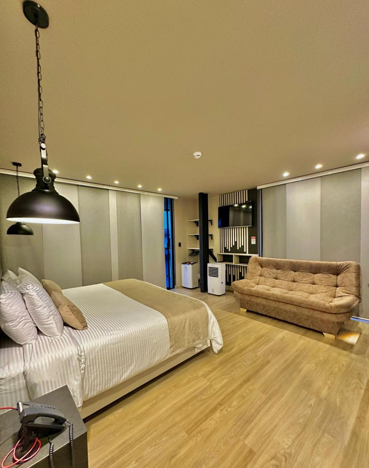Superior King Room photo 2