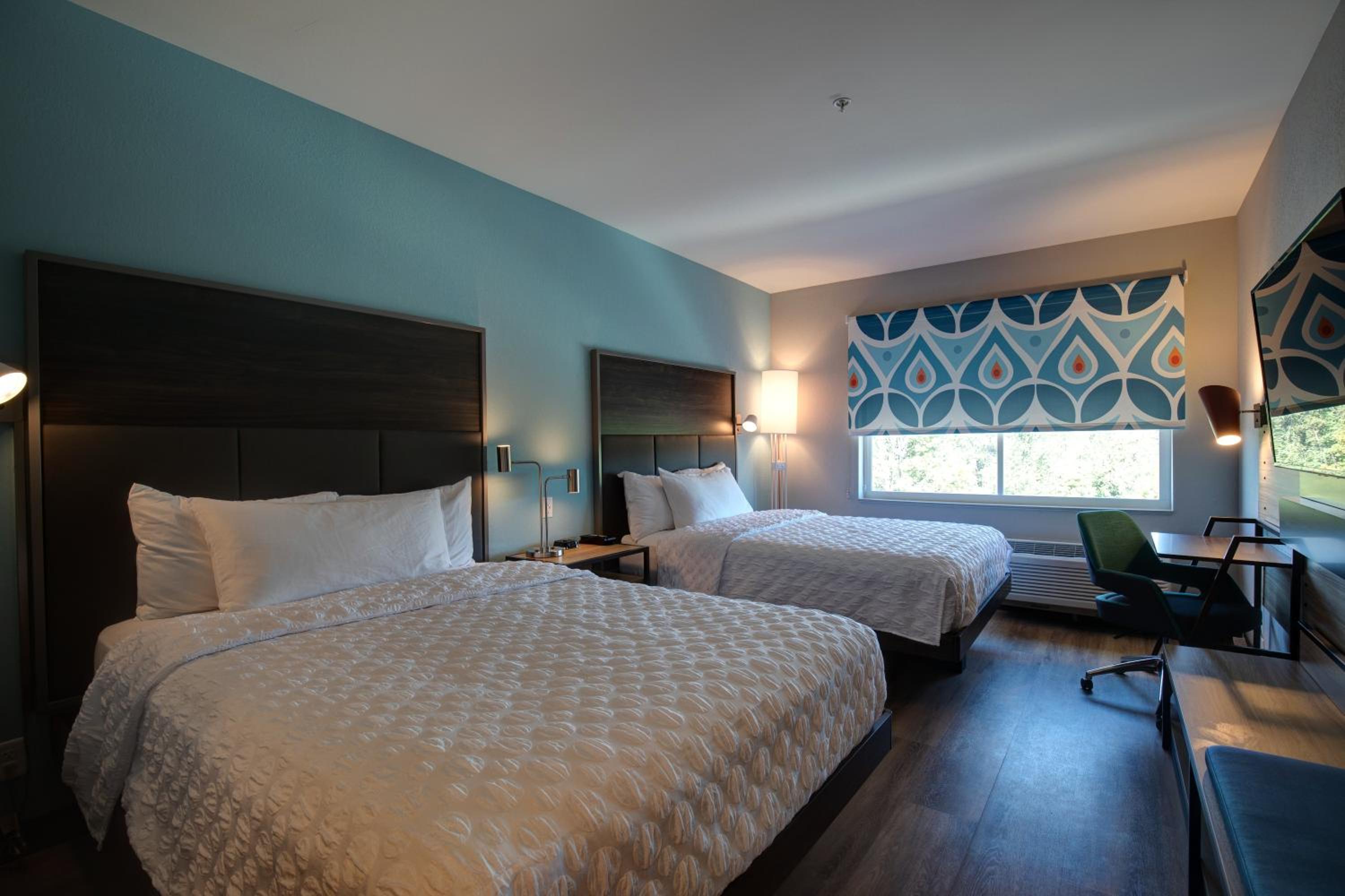 Queen Room with Two Queen Beds - Hearing Access - Photo 4