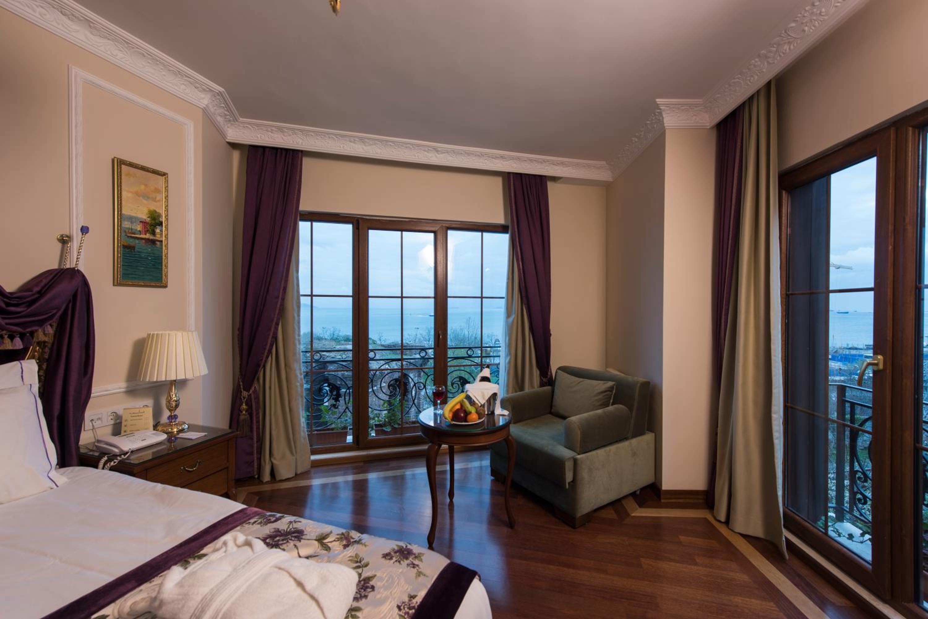 Deluxe Suite Sea and Bucoleon Palace View photo 3