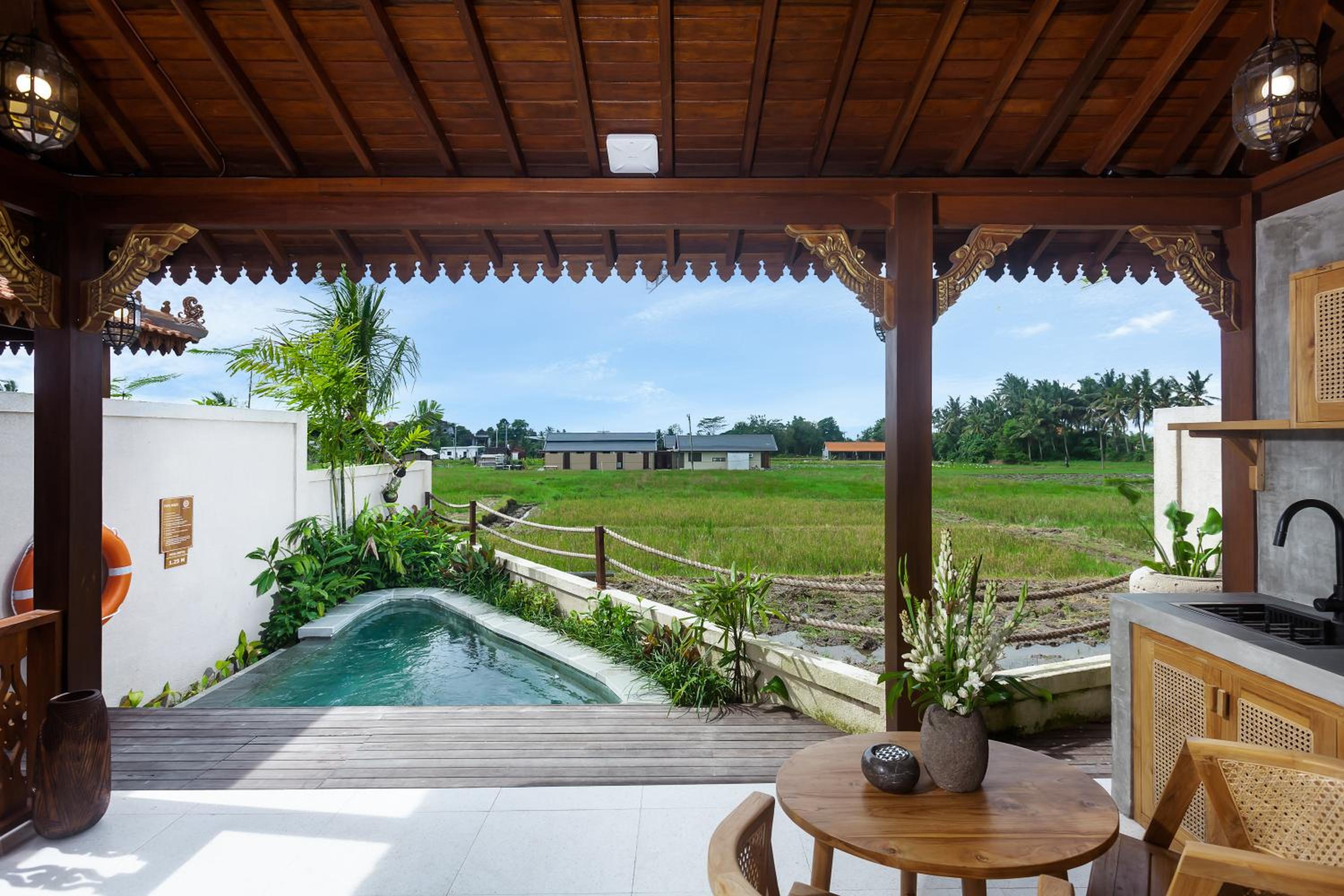 One-Bedroom Superior Pool Villa photo 1