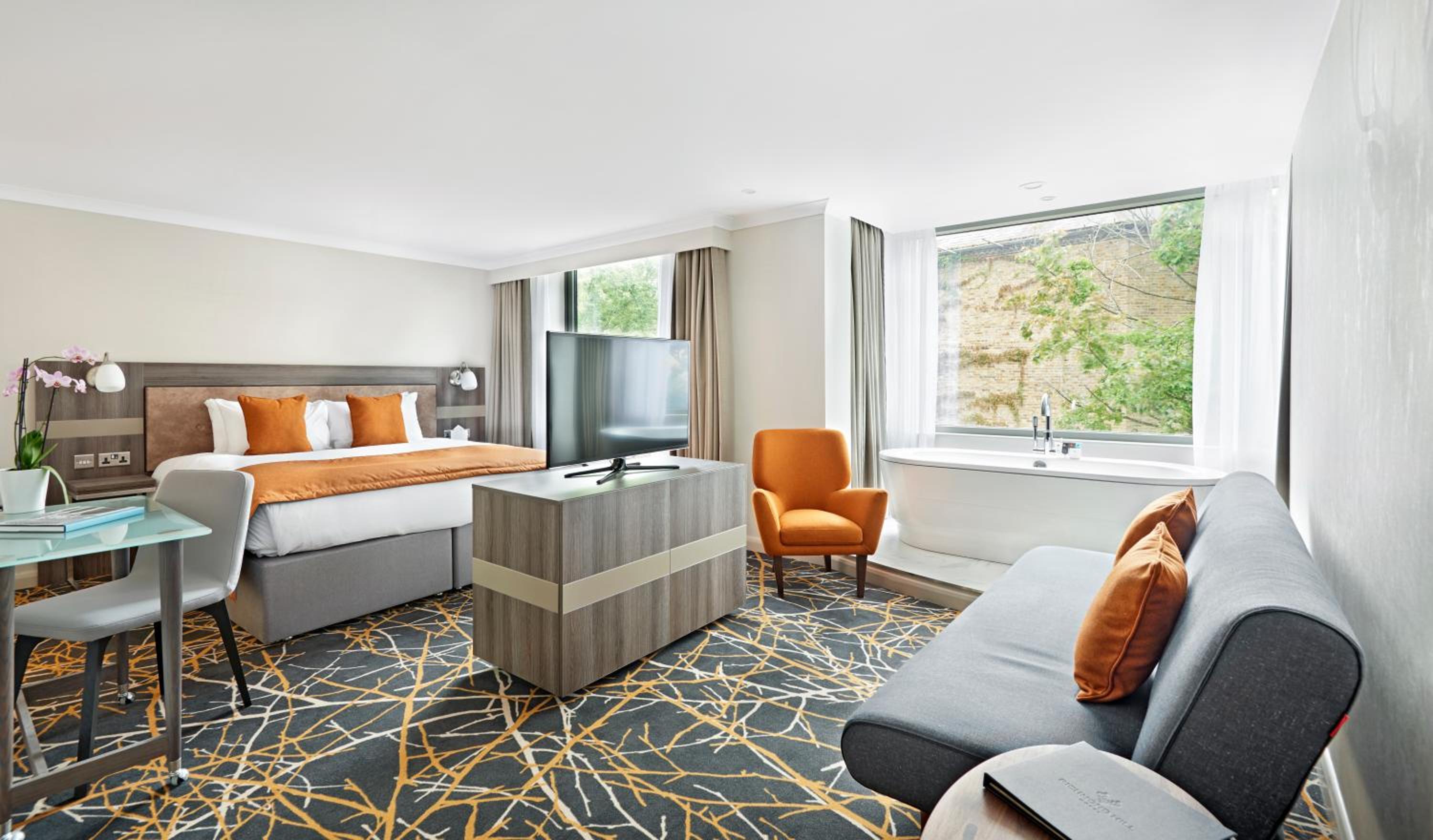 Hill Collection Suite - Photo 8