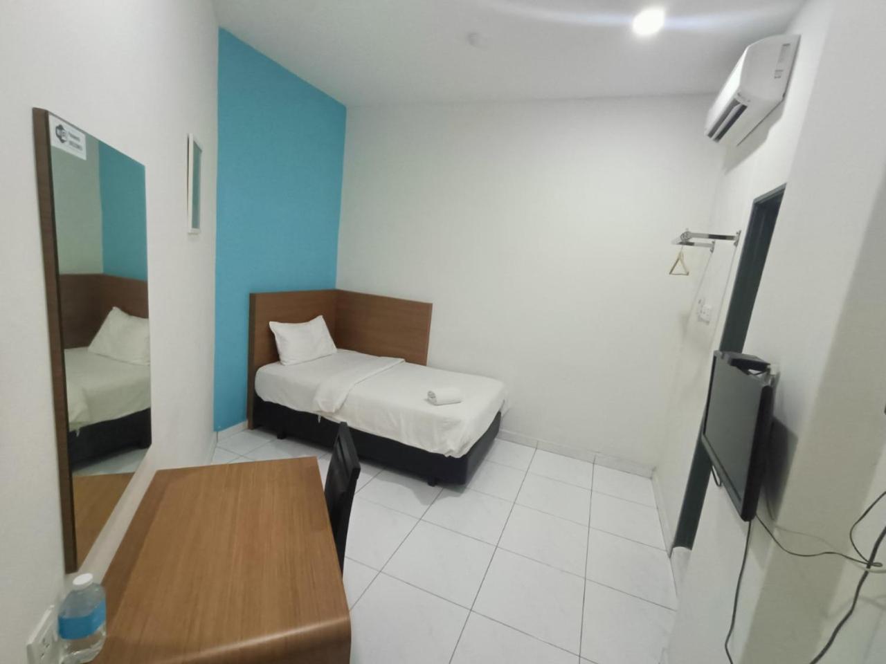 Single Room photo 3