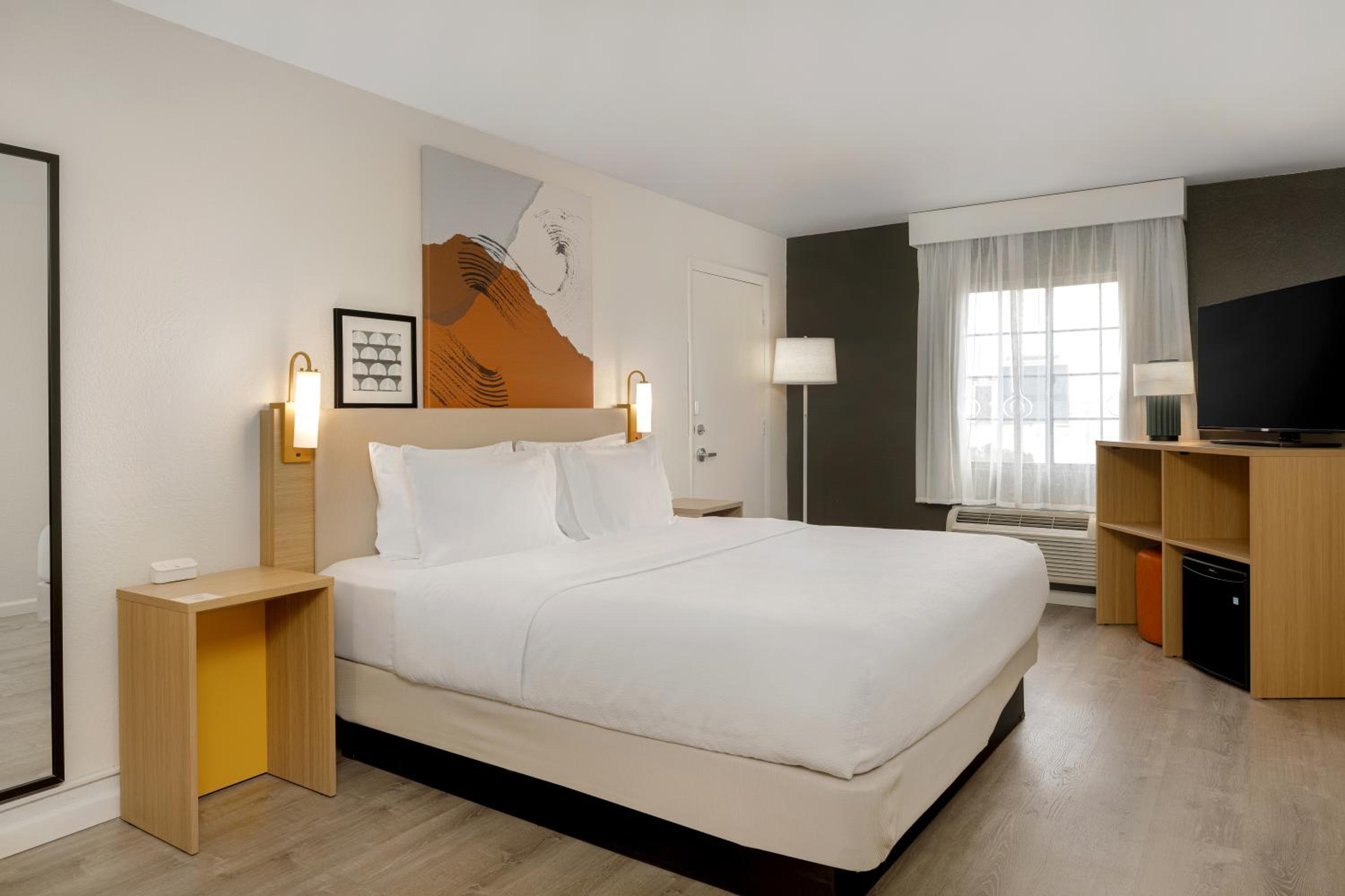 King Room - Hearing Access - Photo 4