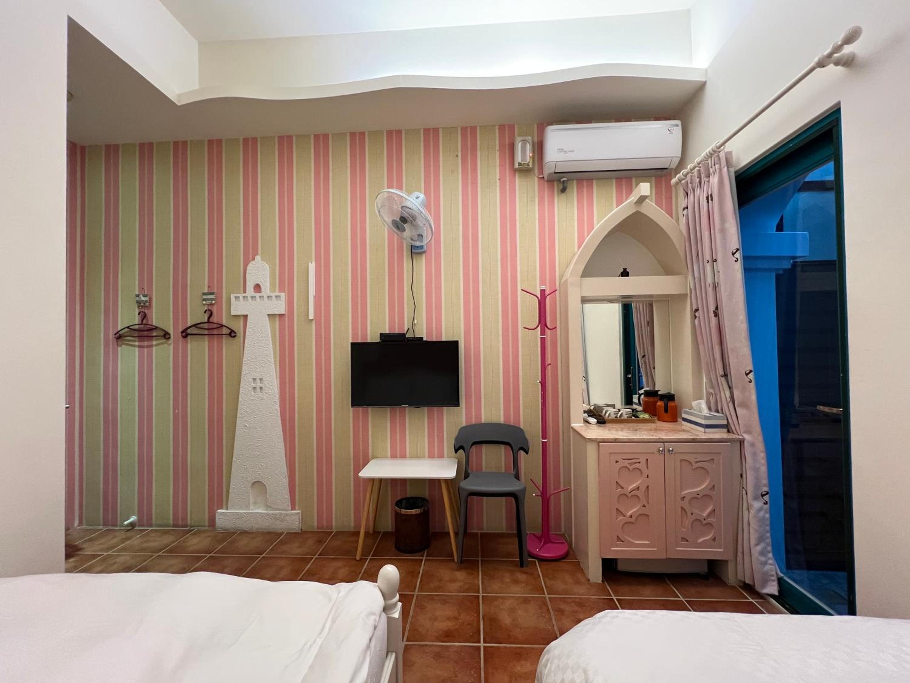 Triple Room with Terrace photo 2