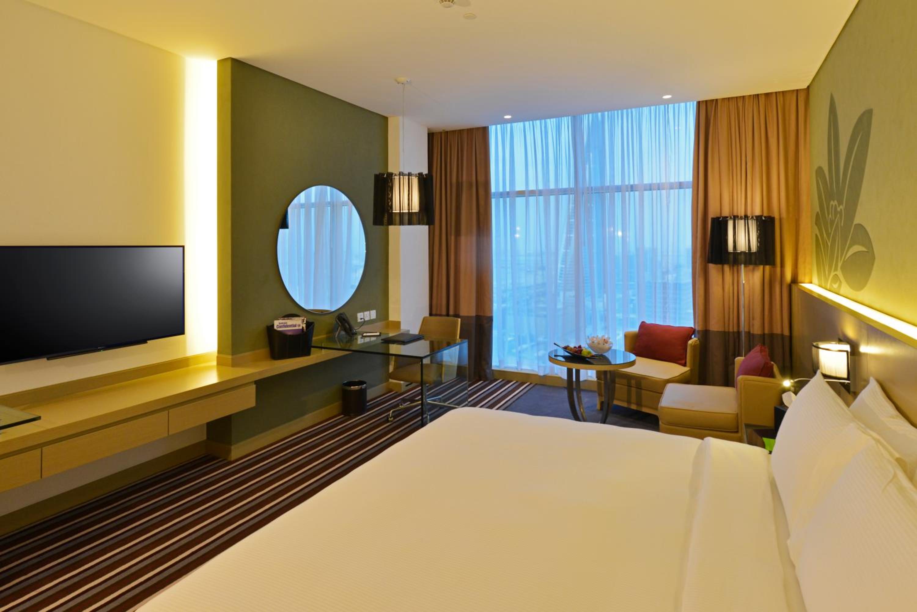 Guest Room - King Bed