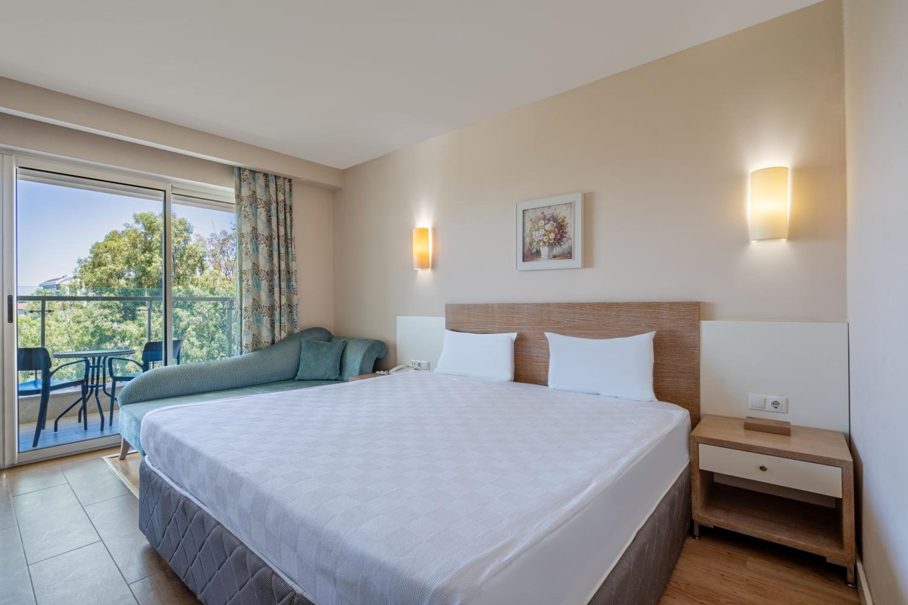 Economy Double Room photo 1