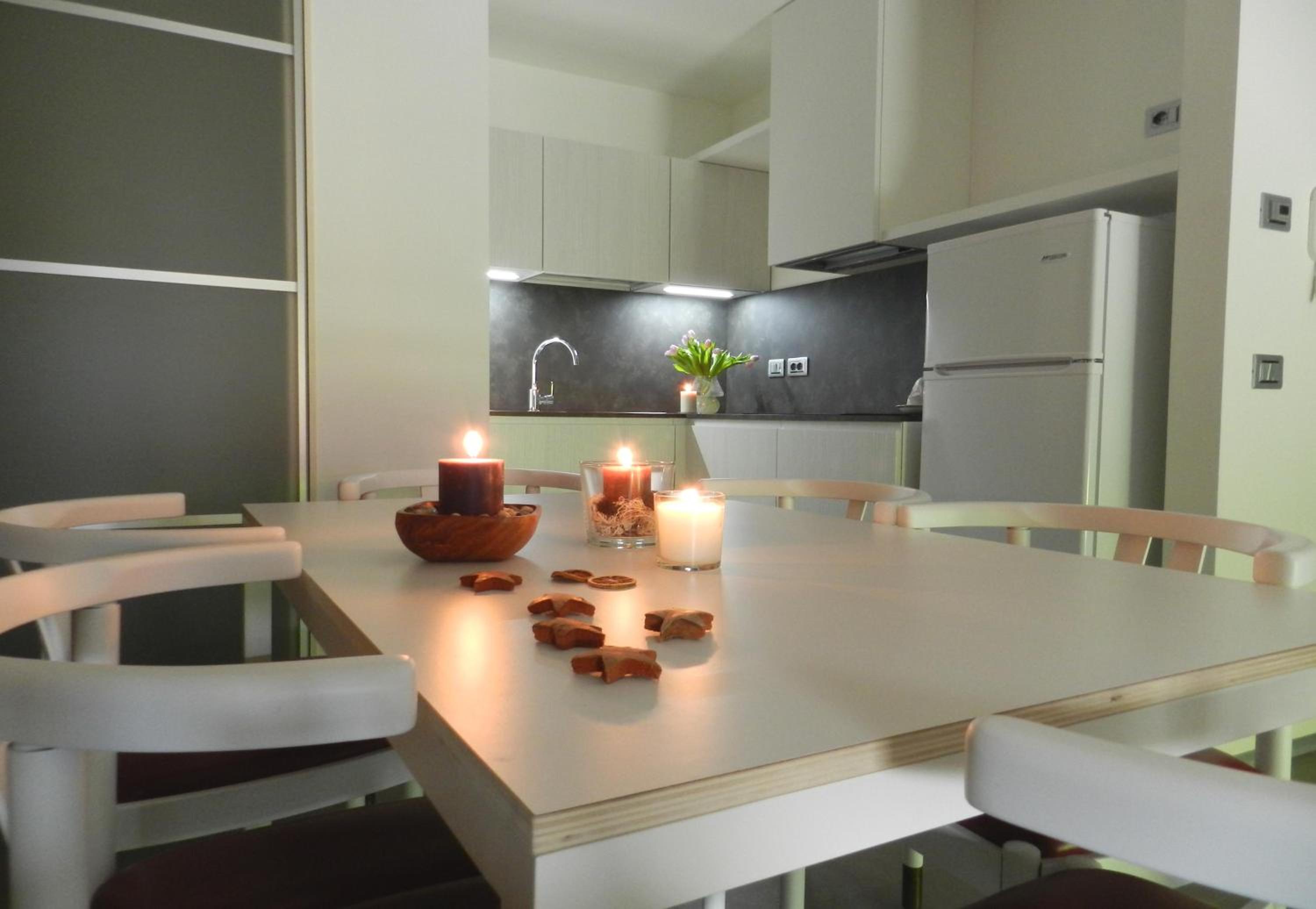 Comfort Apartment with Lake View - Photo 2