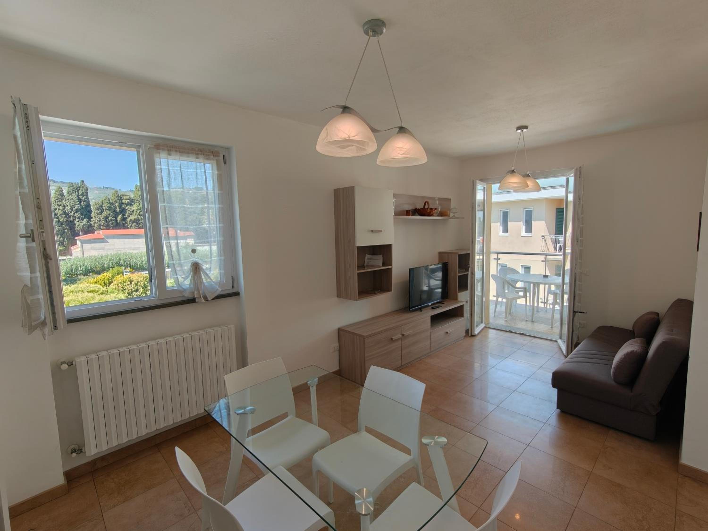 Two-Bedroom Apartment with Pool View photo 2