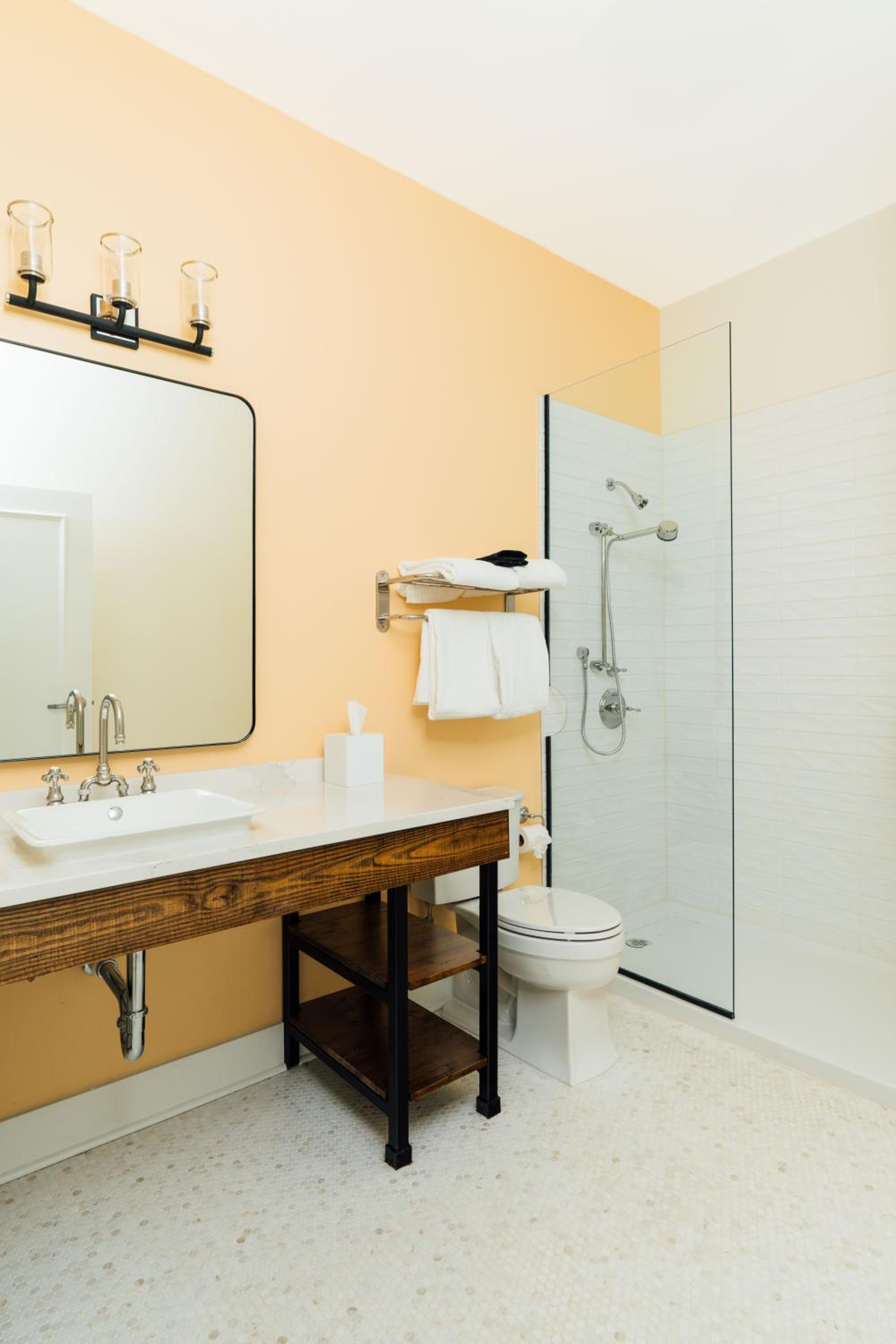 Queen Room - Photo 3