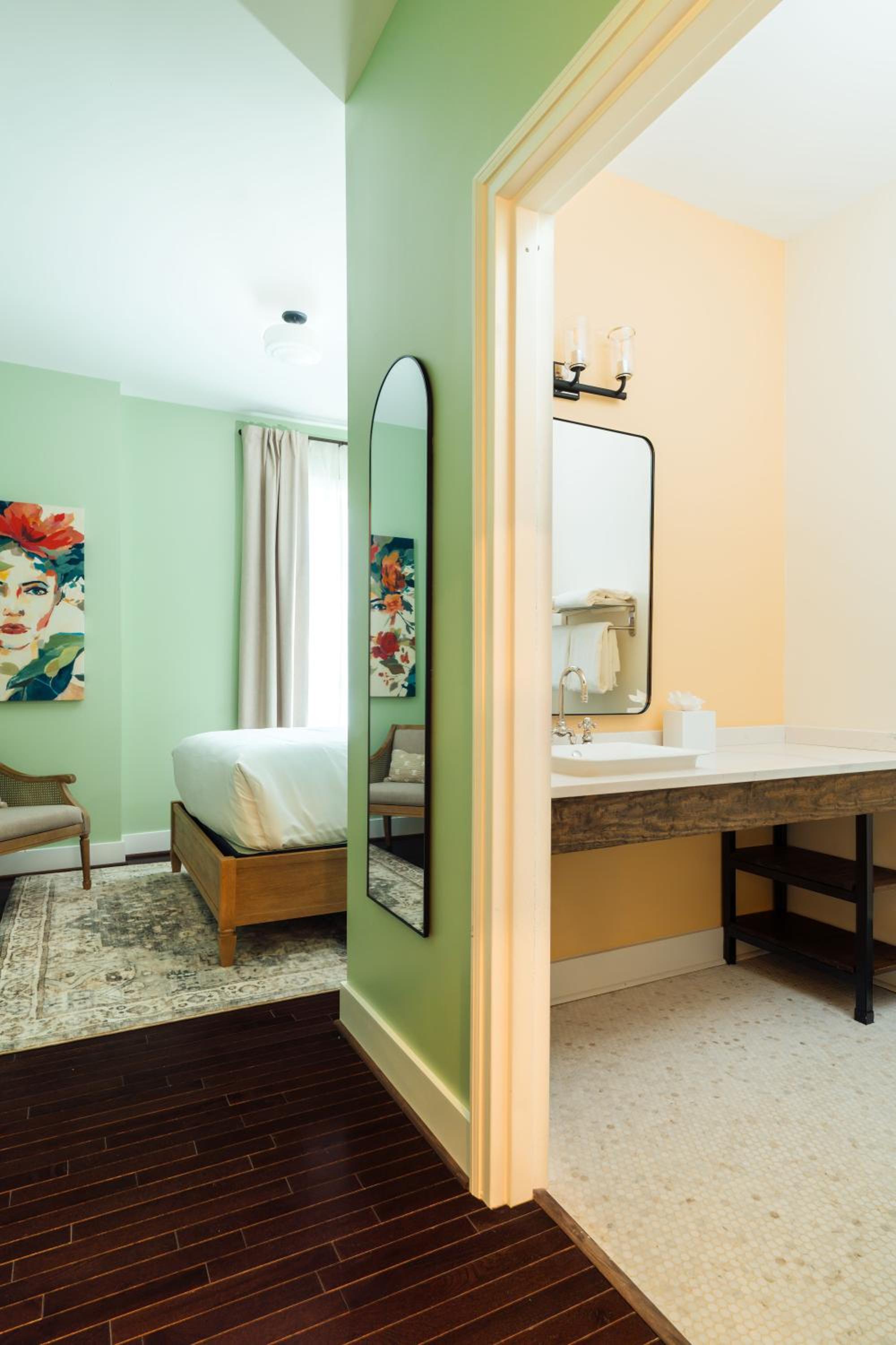 Queen Room - Photo 5