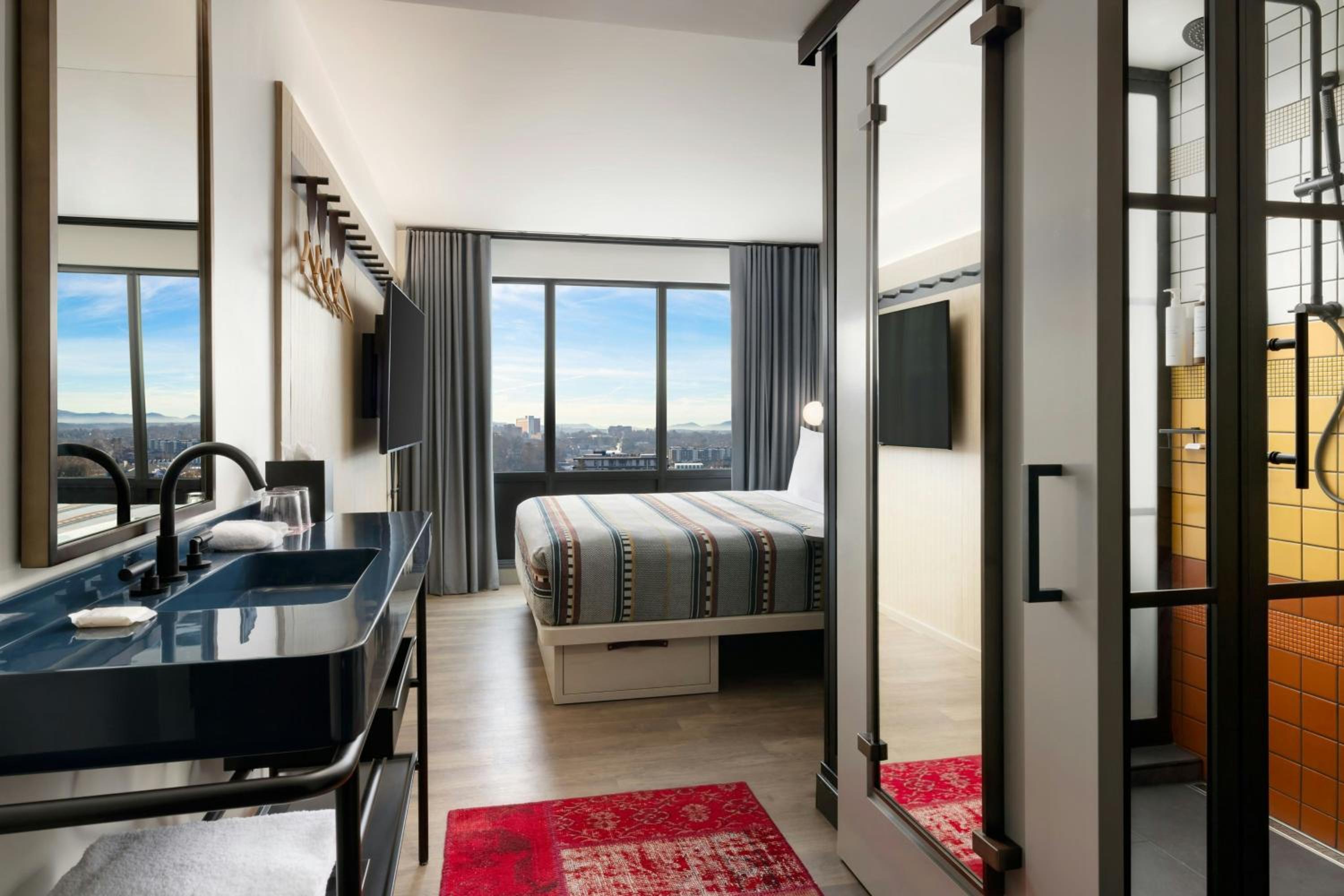 King Room with Mountain View A - Photo 4