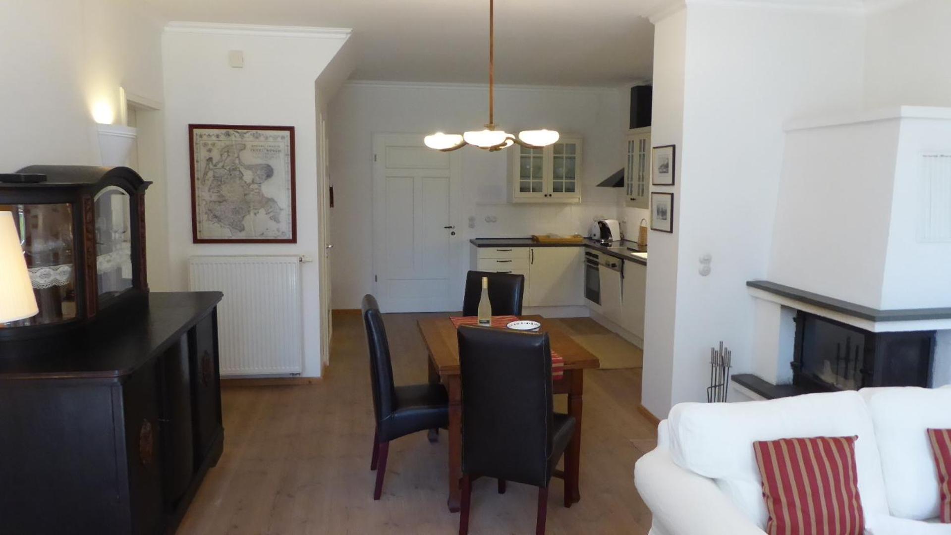 Apartment photo 2