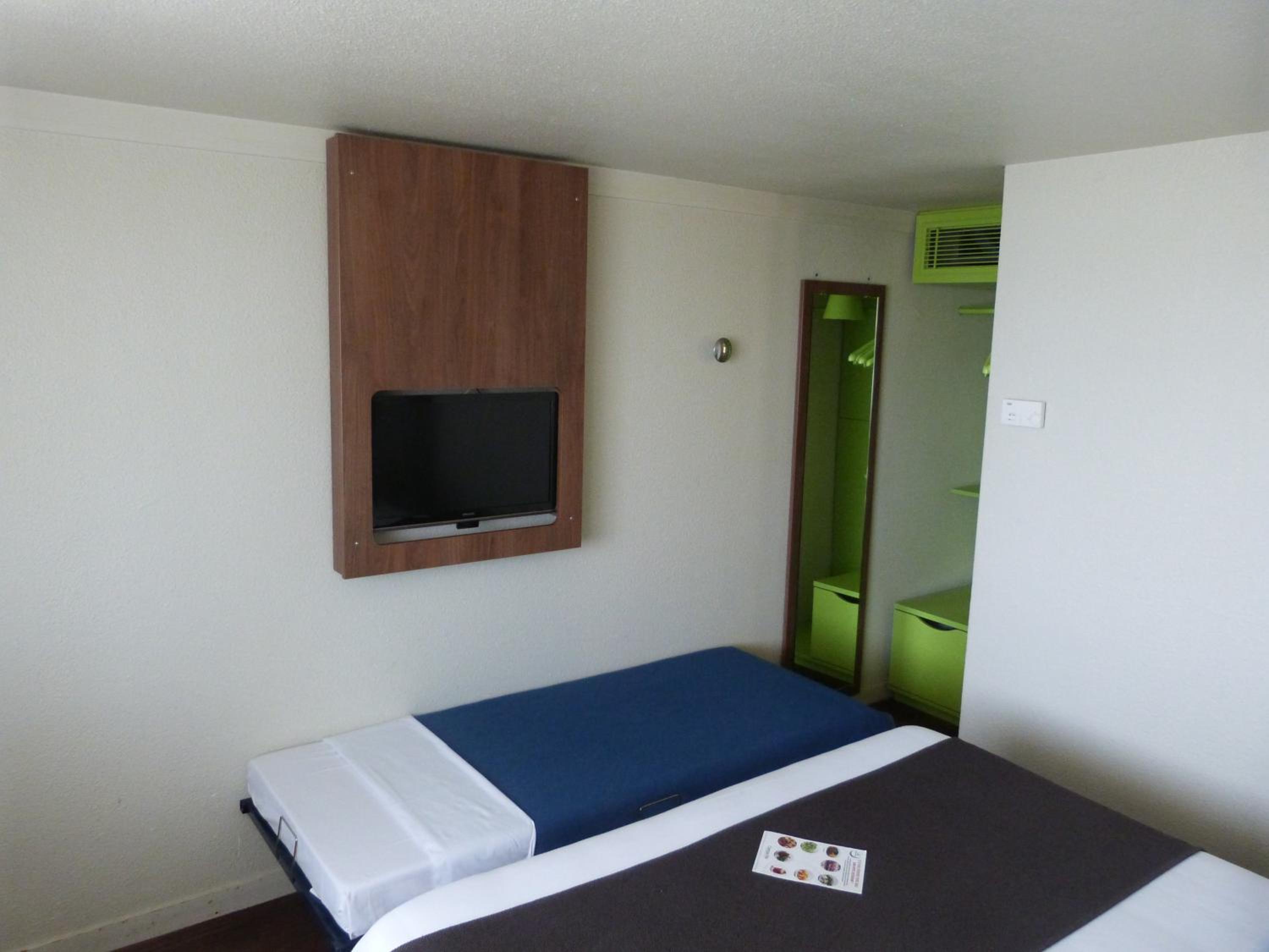 Standard Triple Room - Photo 10