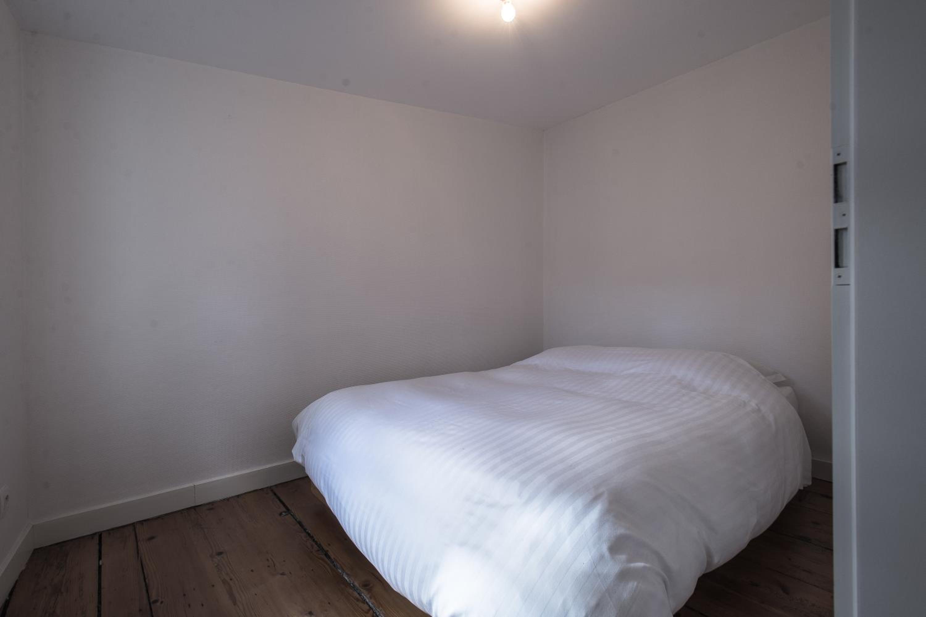 One-Bedroom Apartment - Fifth floor photo 3