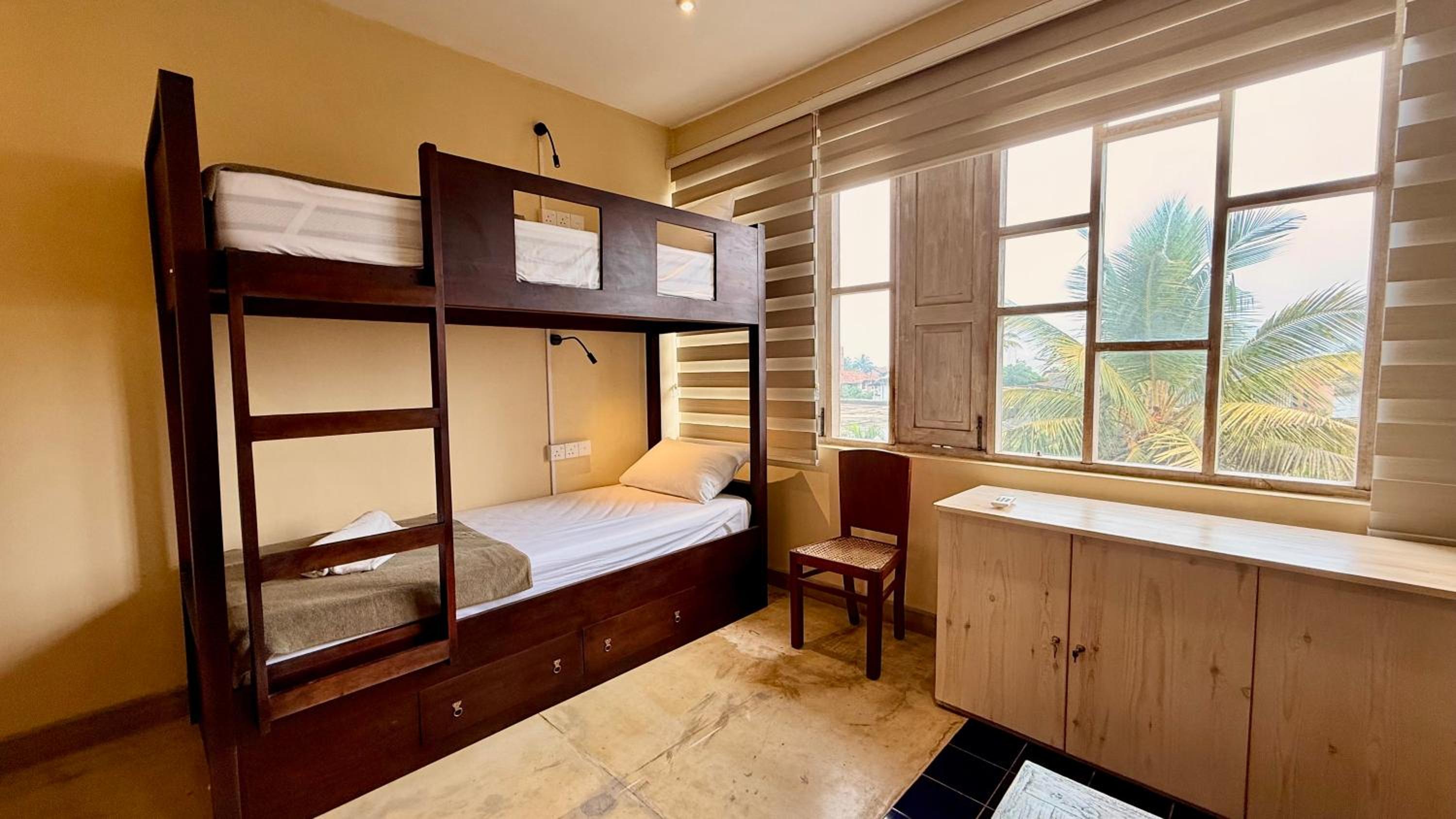 Bed in 4-Bed Male Dormitory Room photo 3