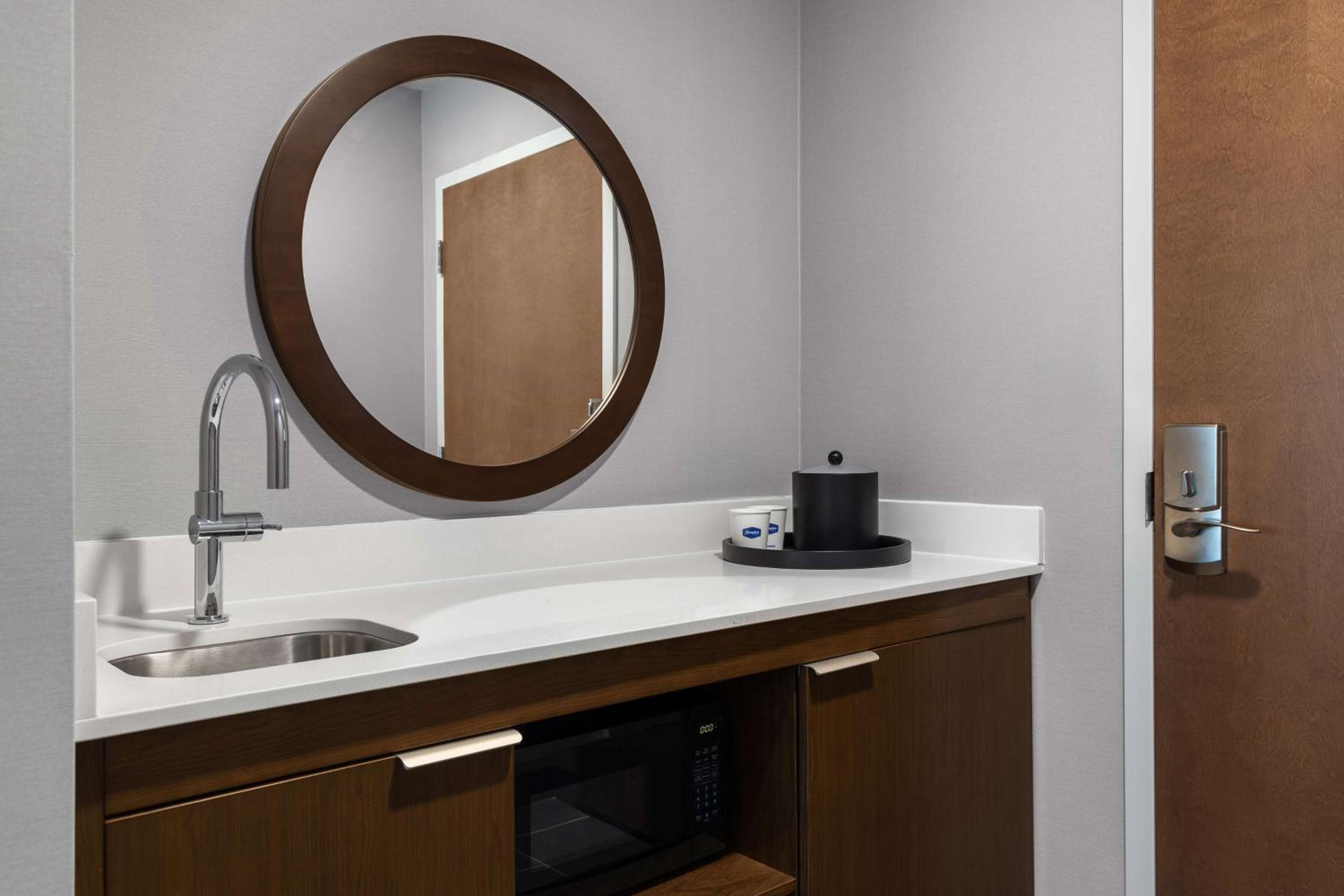 King Studio Suite