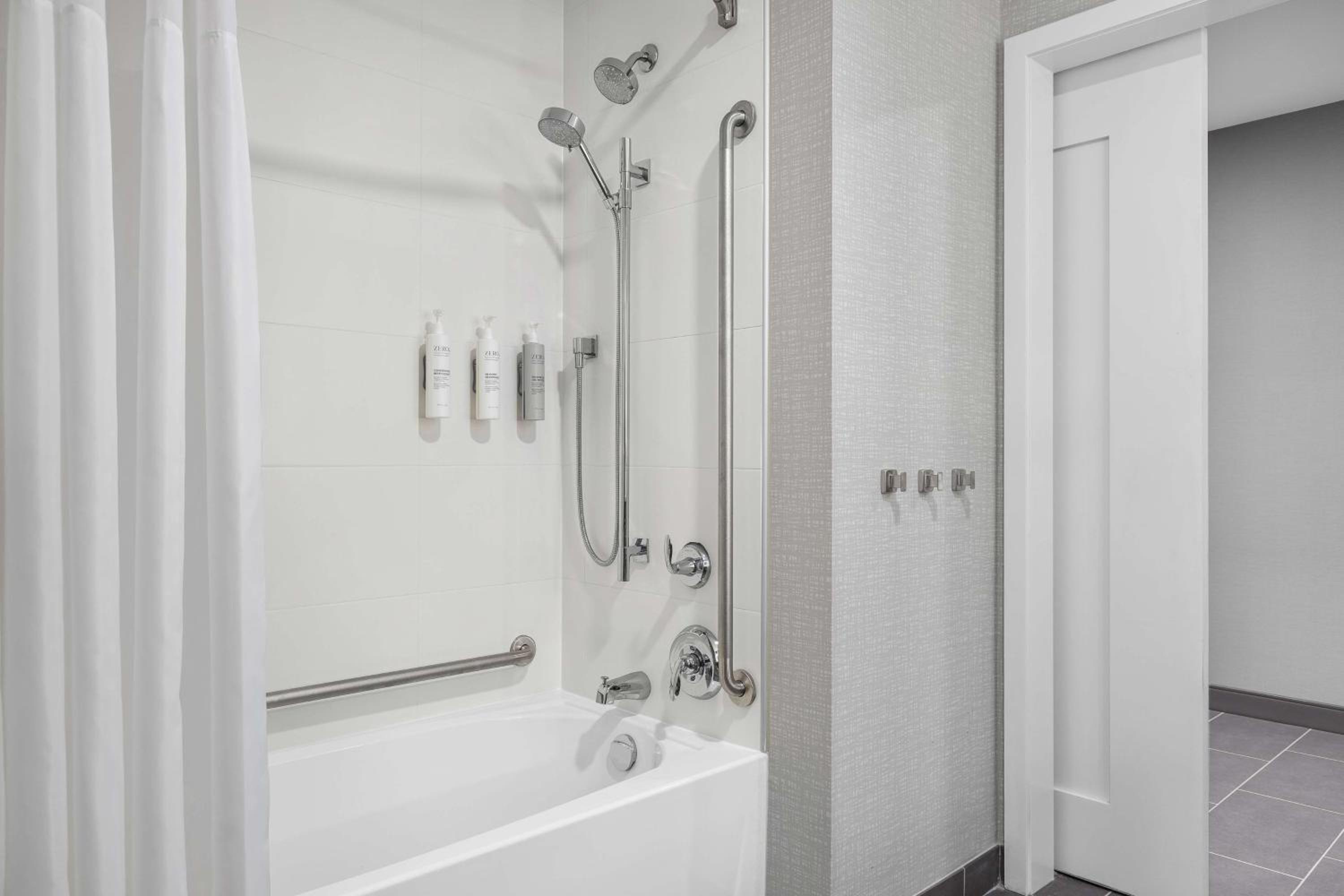 Queen Room with Two Queen Beds and Bath Tub - Mobility and Hearing Access