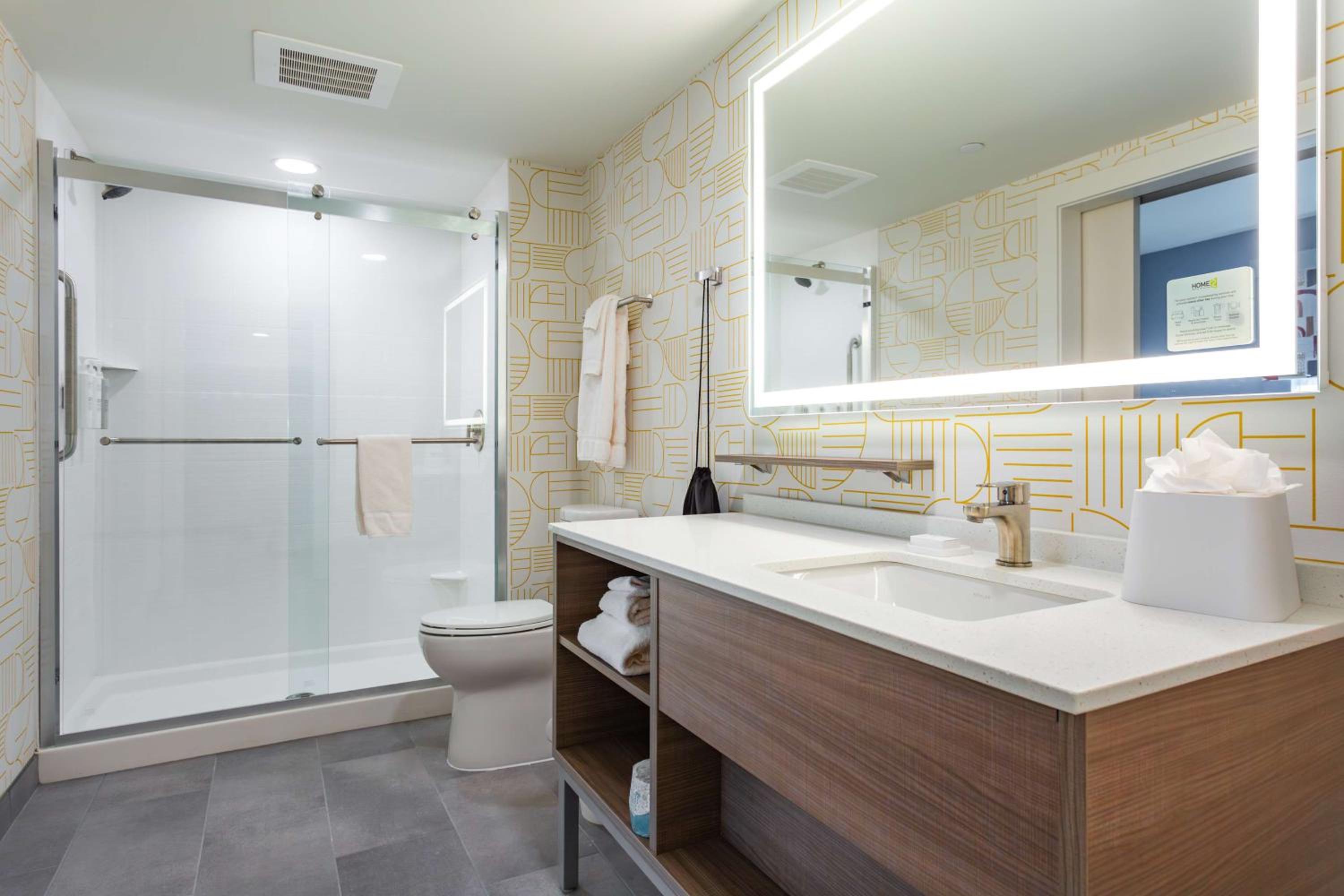 King Studio Suite - Photo 2