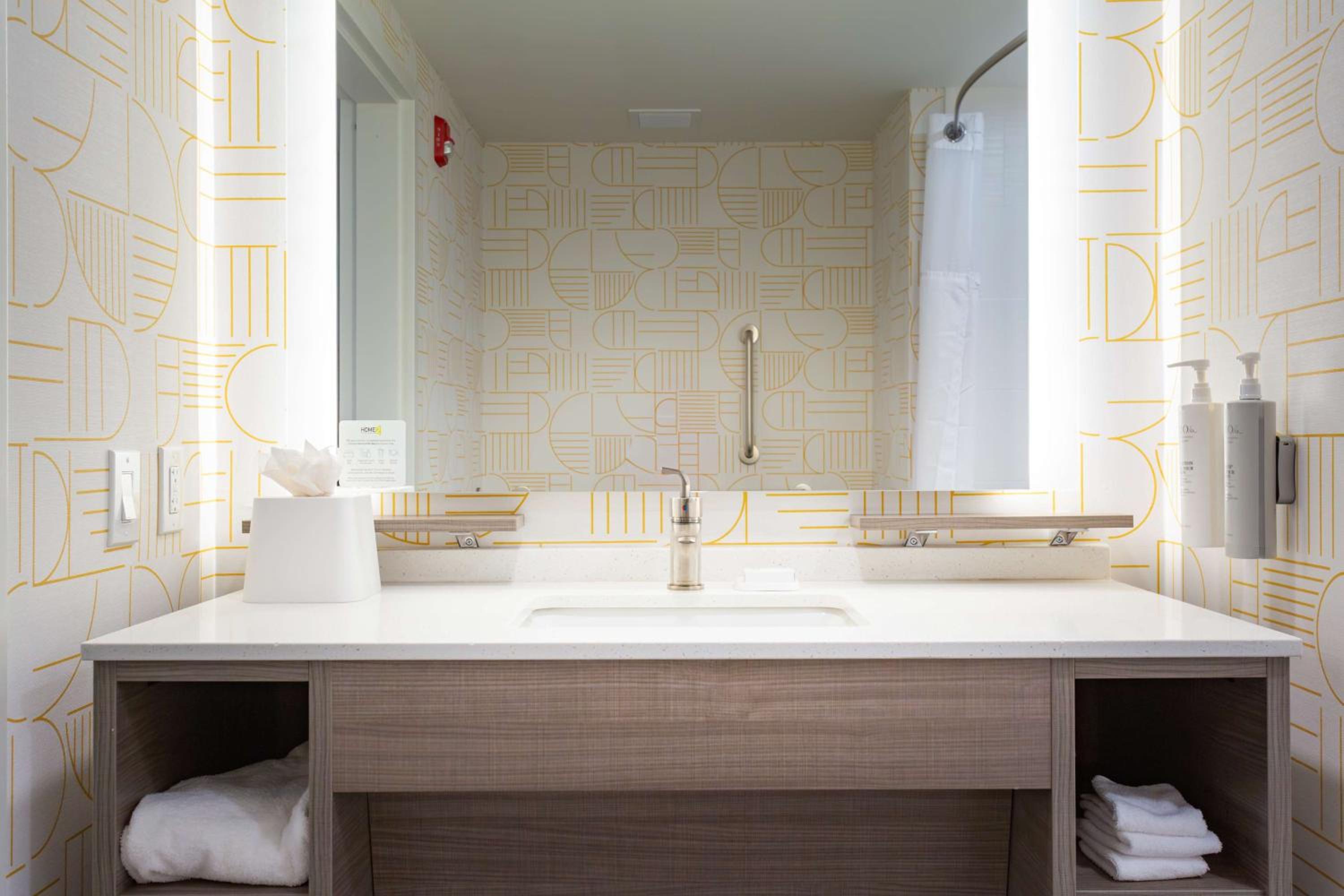 King Studio Suite - Photo 24